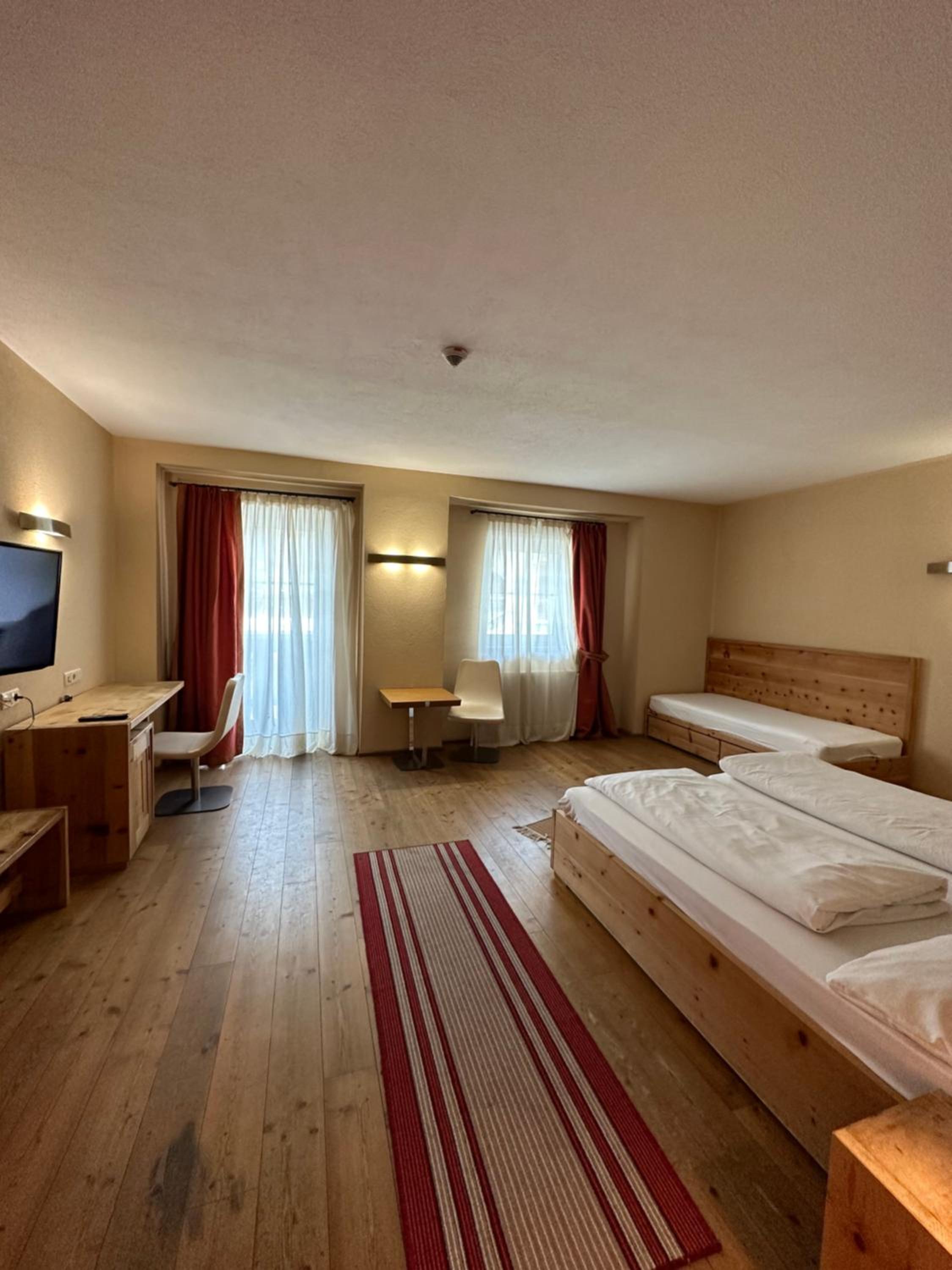 Deluxe Double or Twin Room