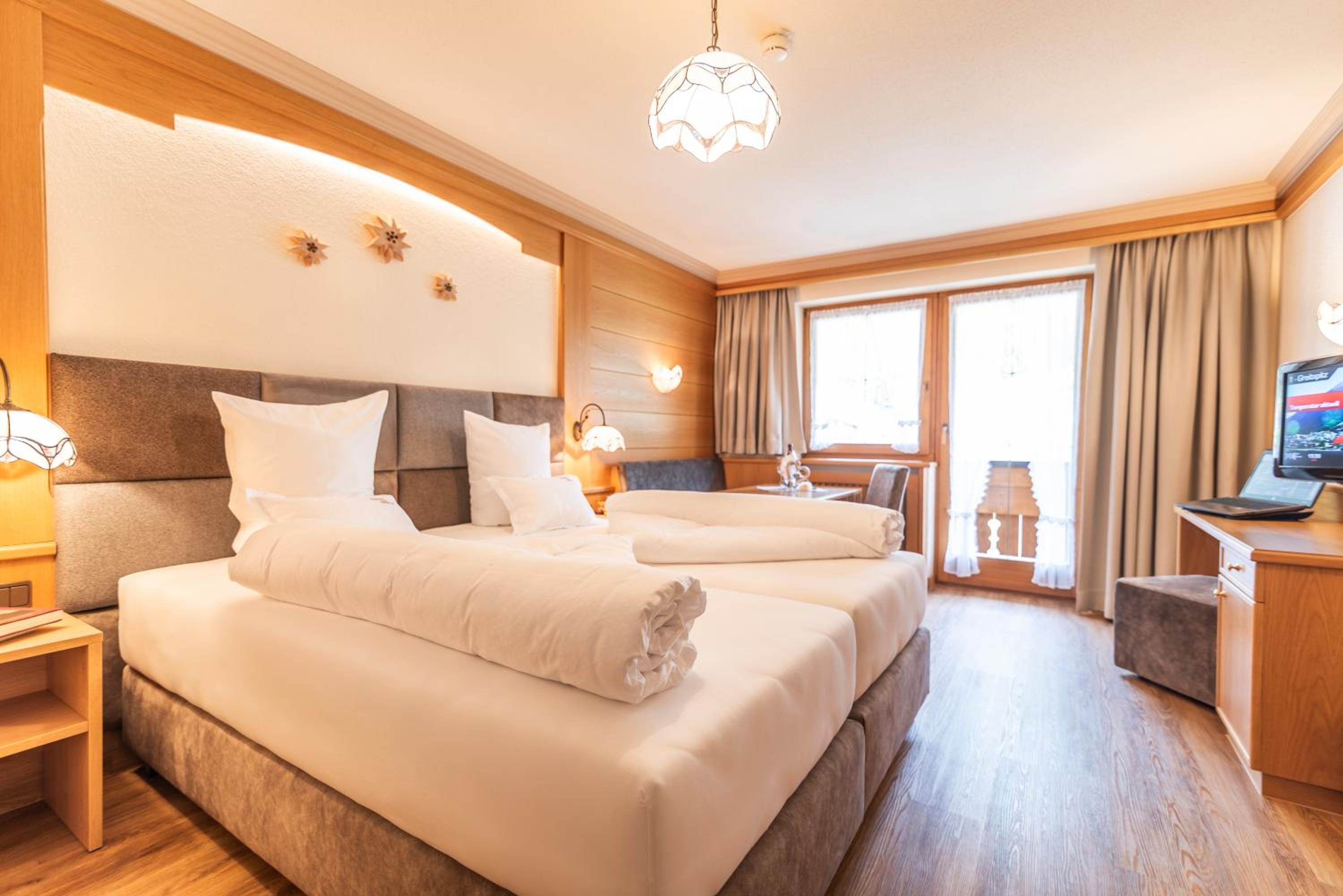 Double or Twin Room with Balcony photo 1