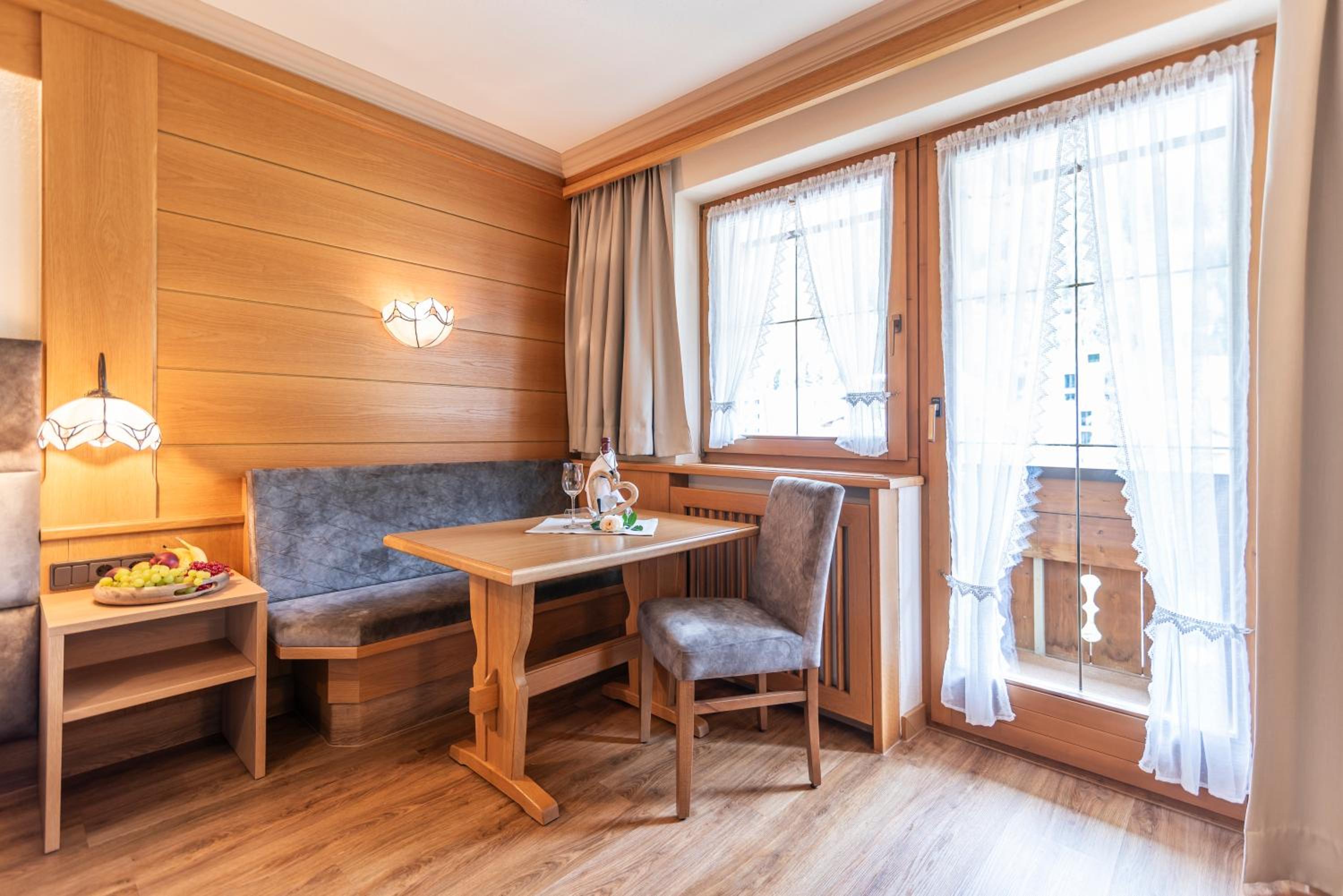 Double or Twin Room with Balcony photo 3