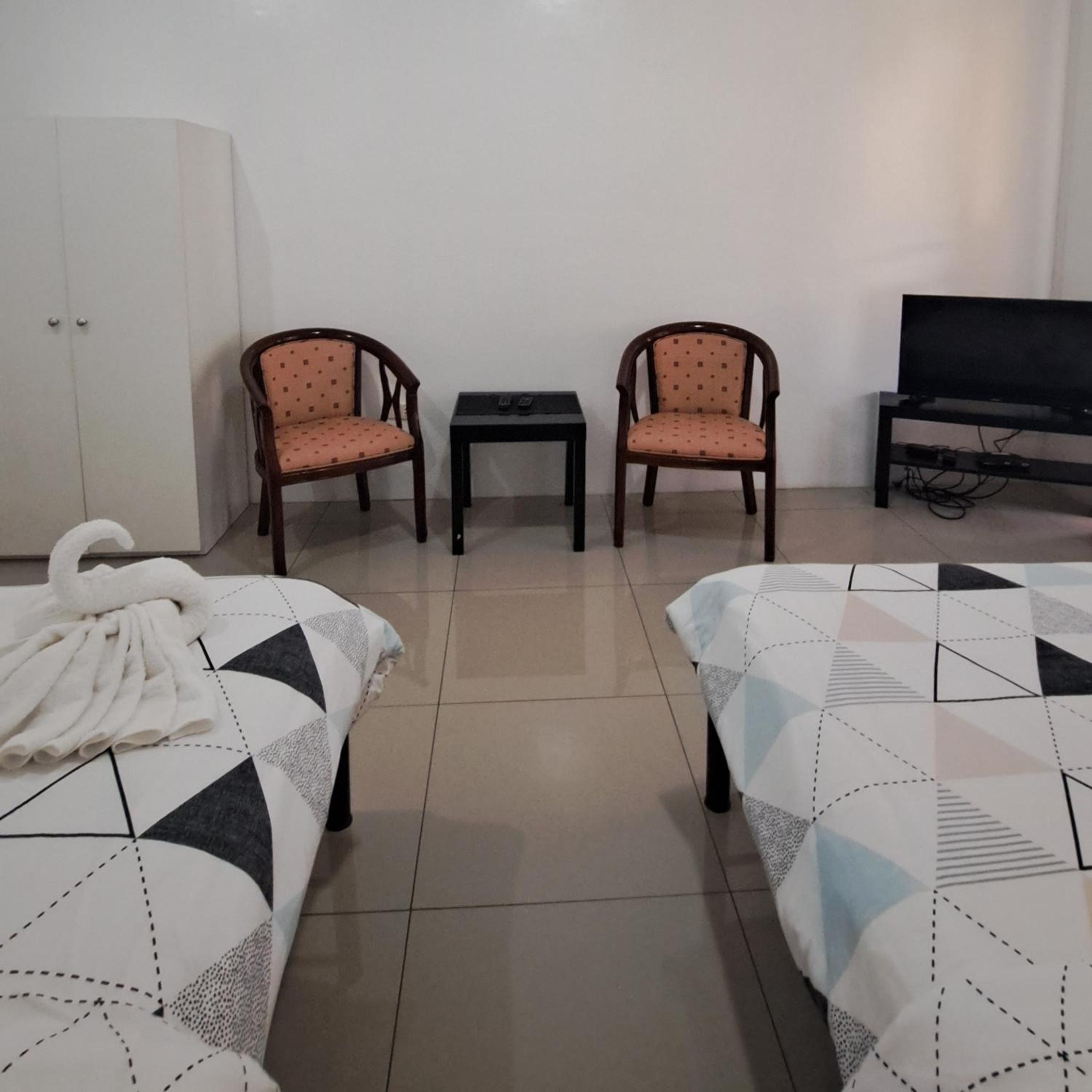 Family Room with Garden View photo 3