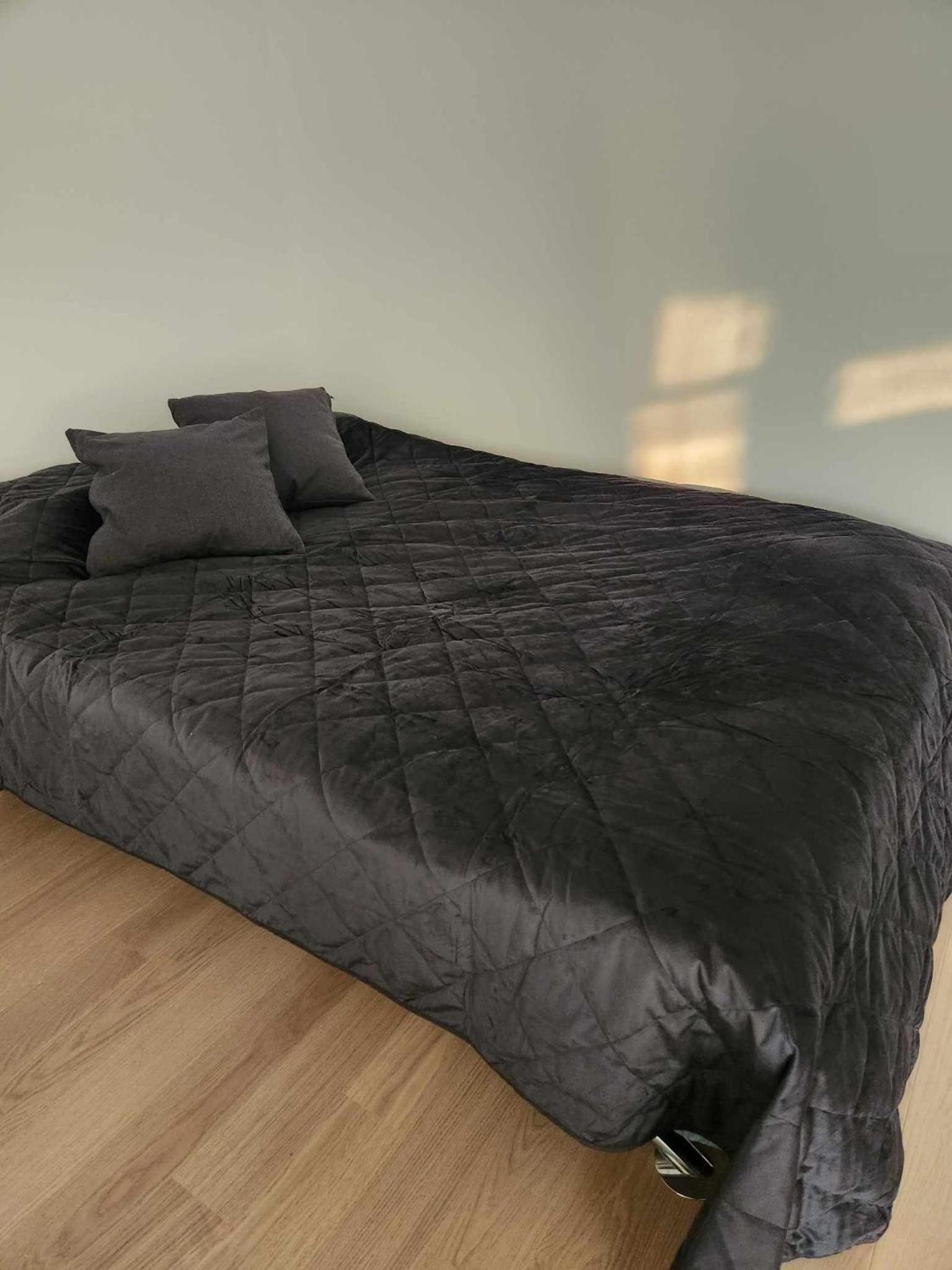 Studio Apartment photo 1