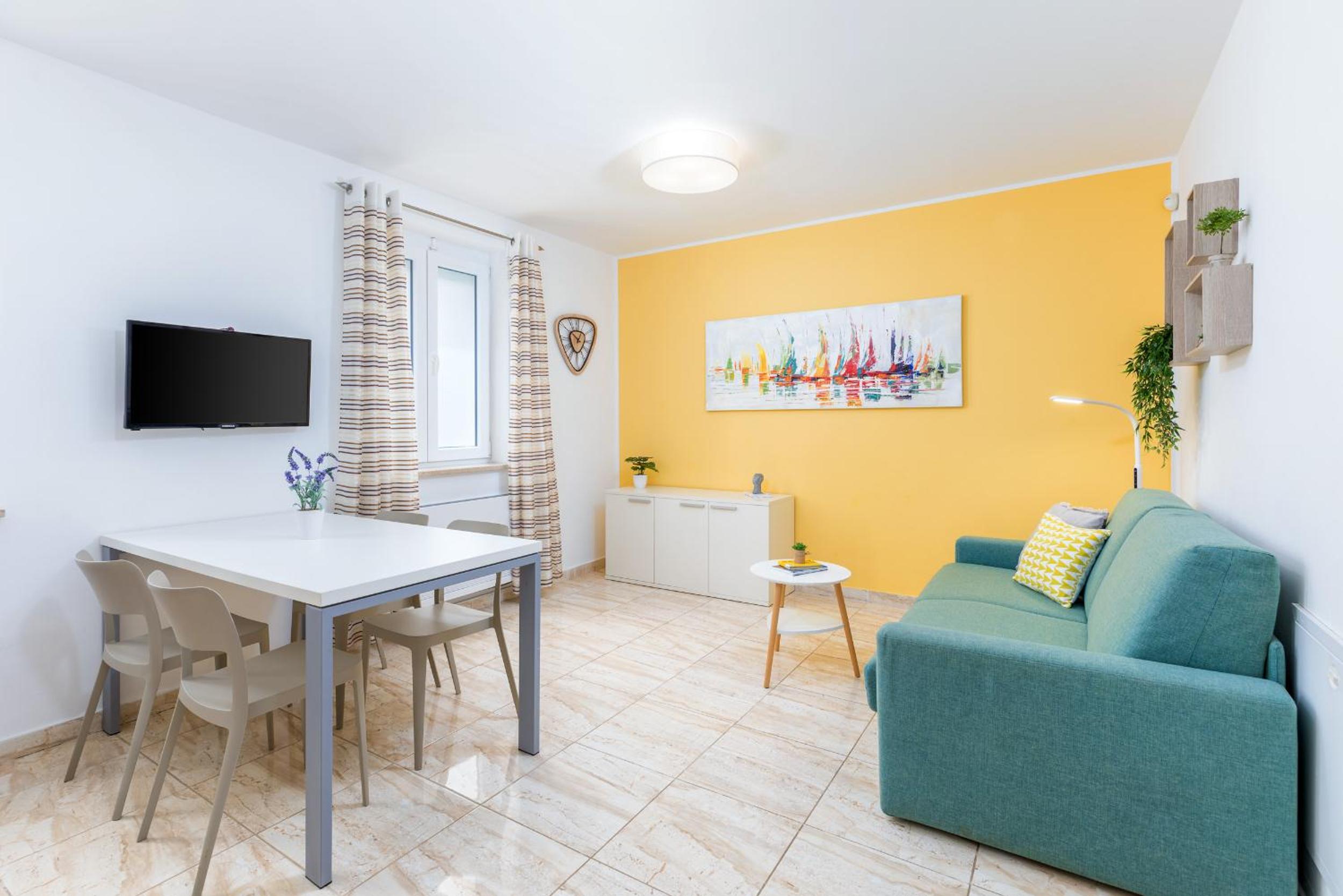 One-Bedroom Apartment