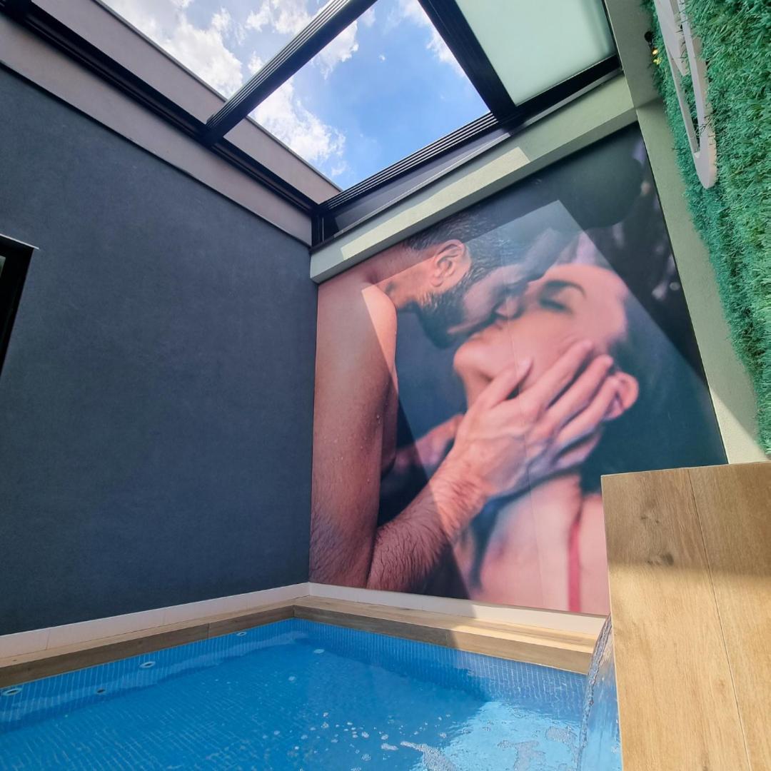 Suite with Private Pool photo 2