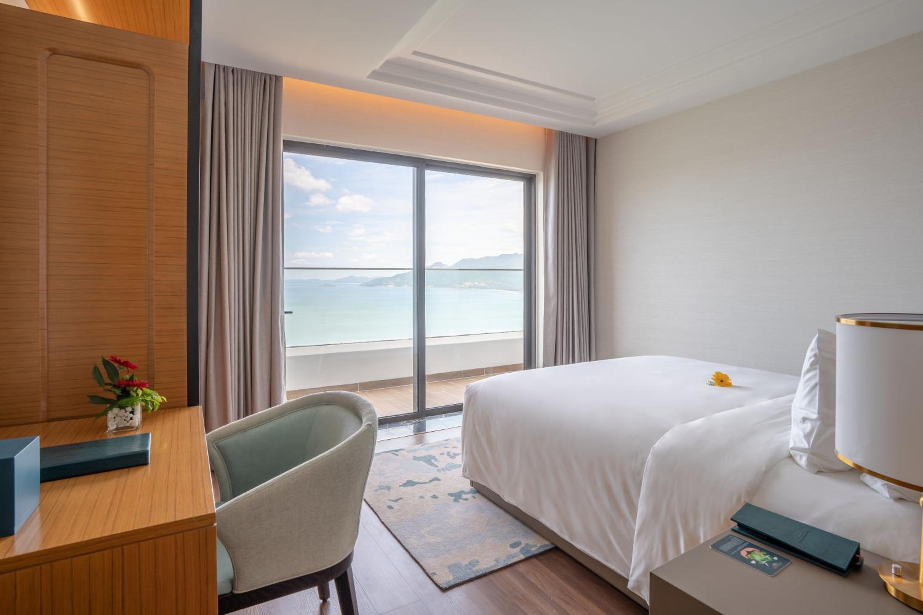 Suite with Sea View - Photo 6