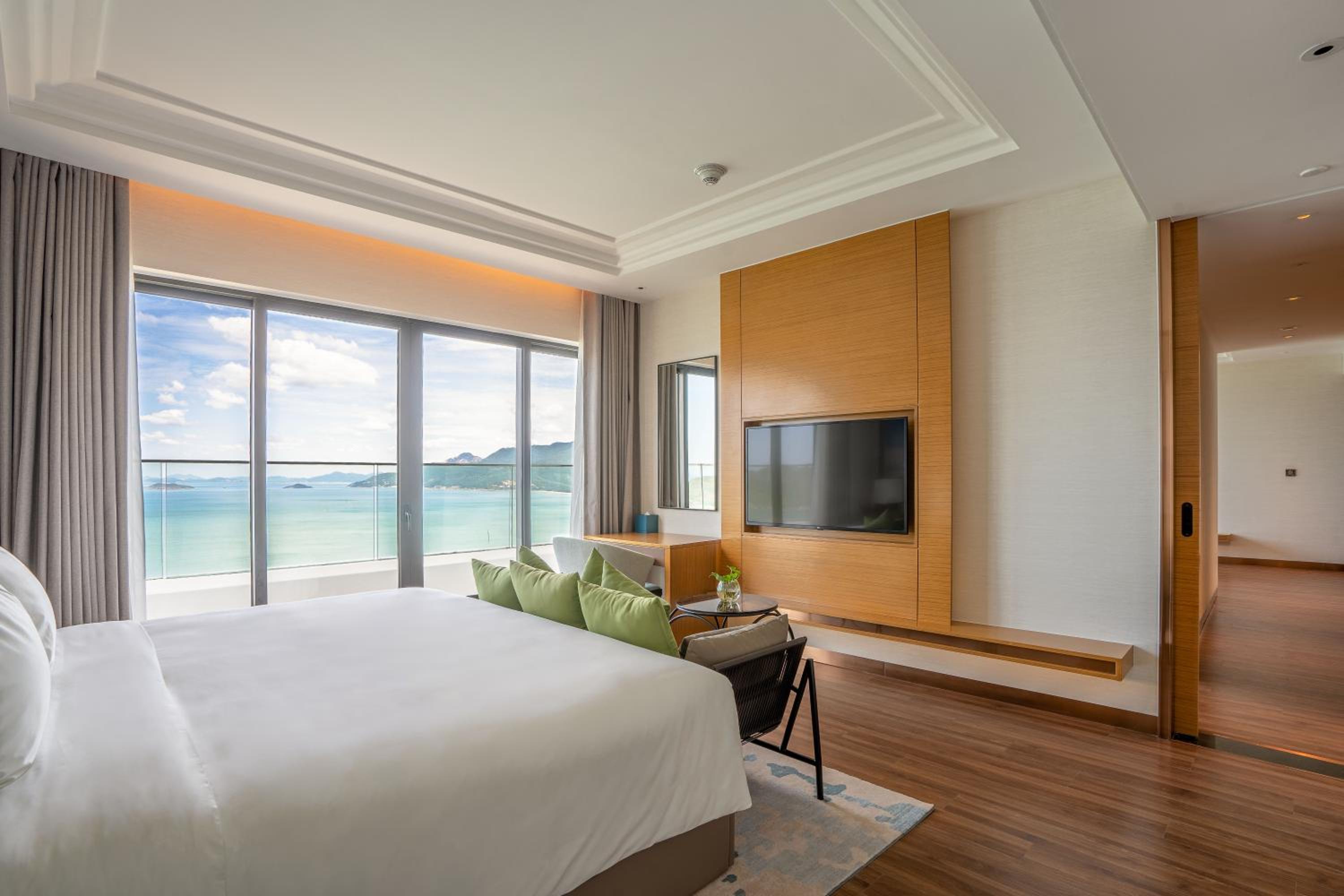 Suite with Sea View - Photo 7