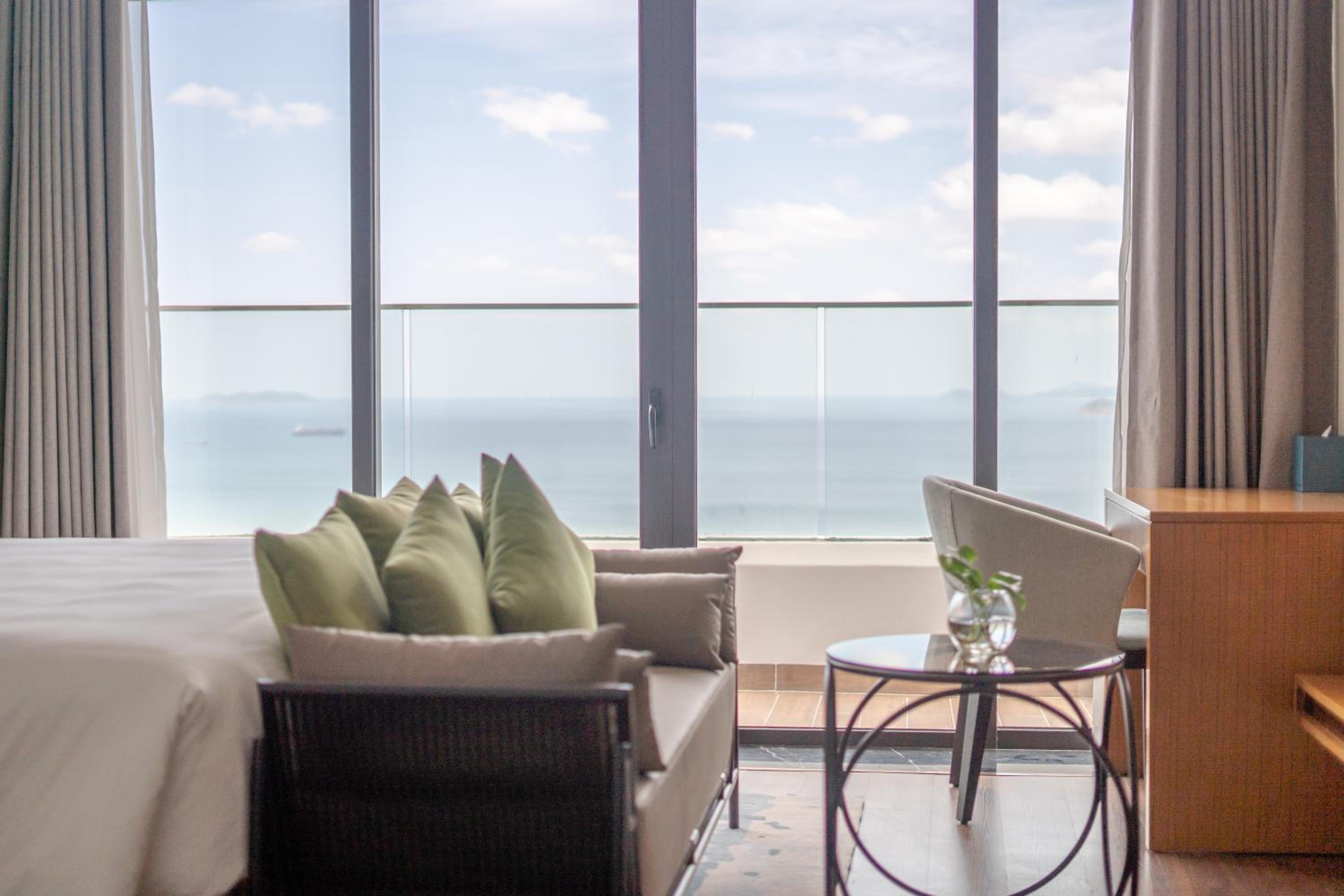 Suite with Sea View - Photo 3