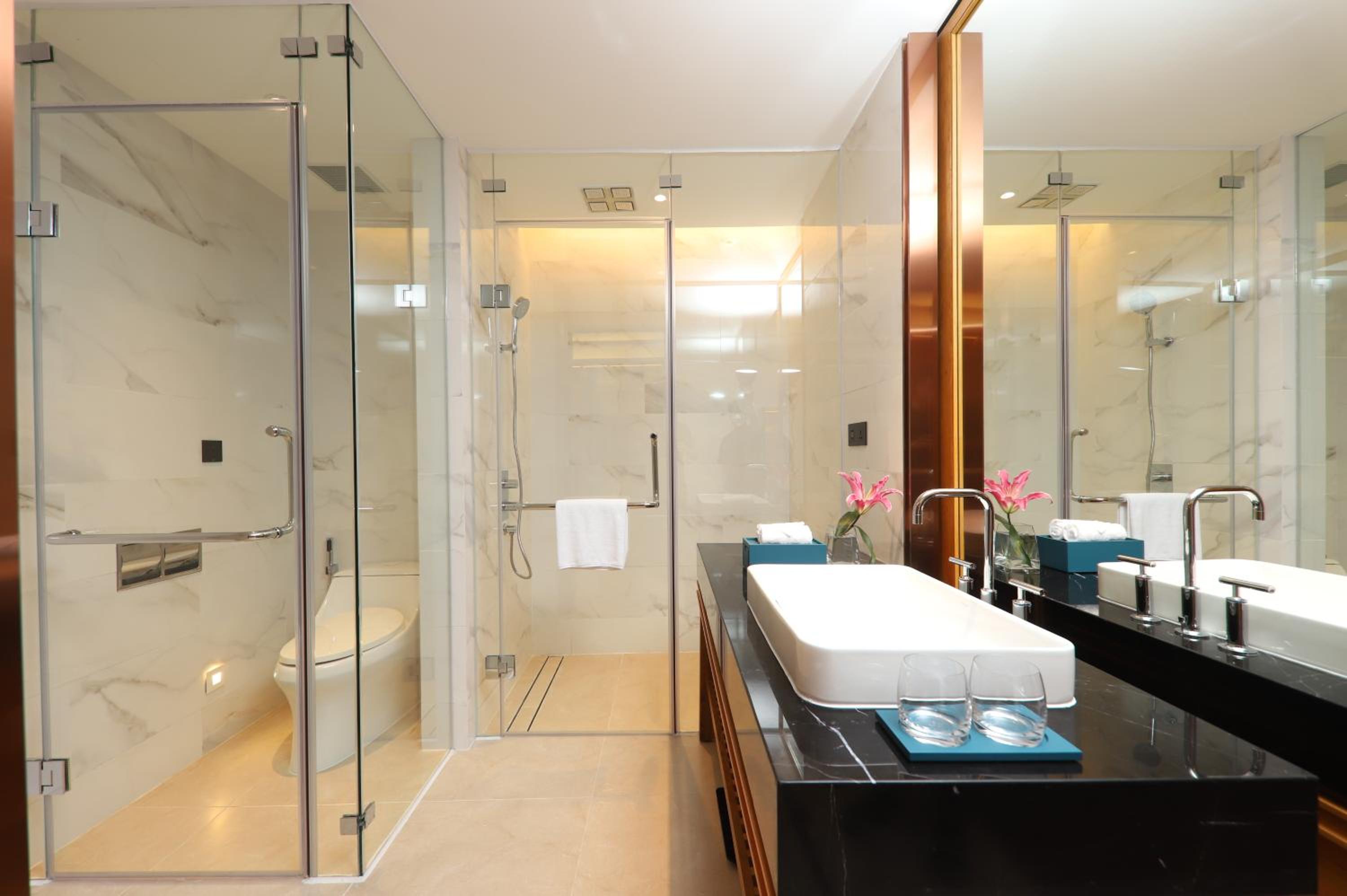 ​Three-bedroom Suite Oceanview - Photo 2