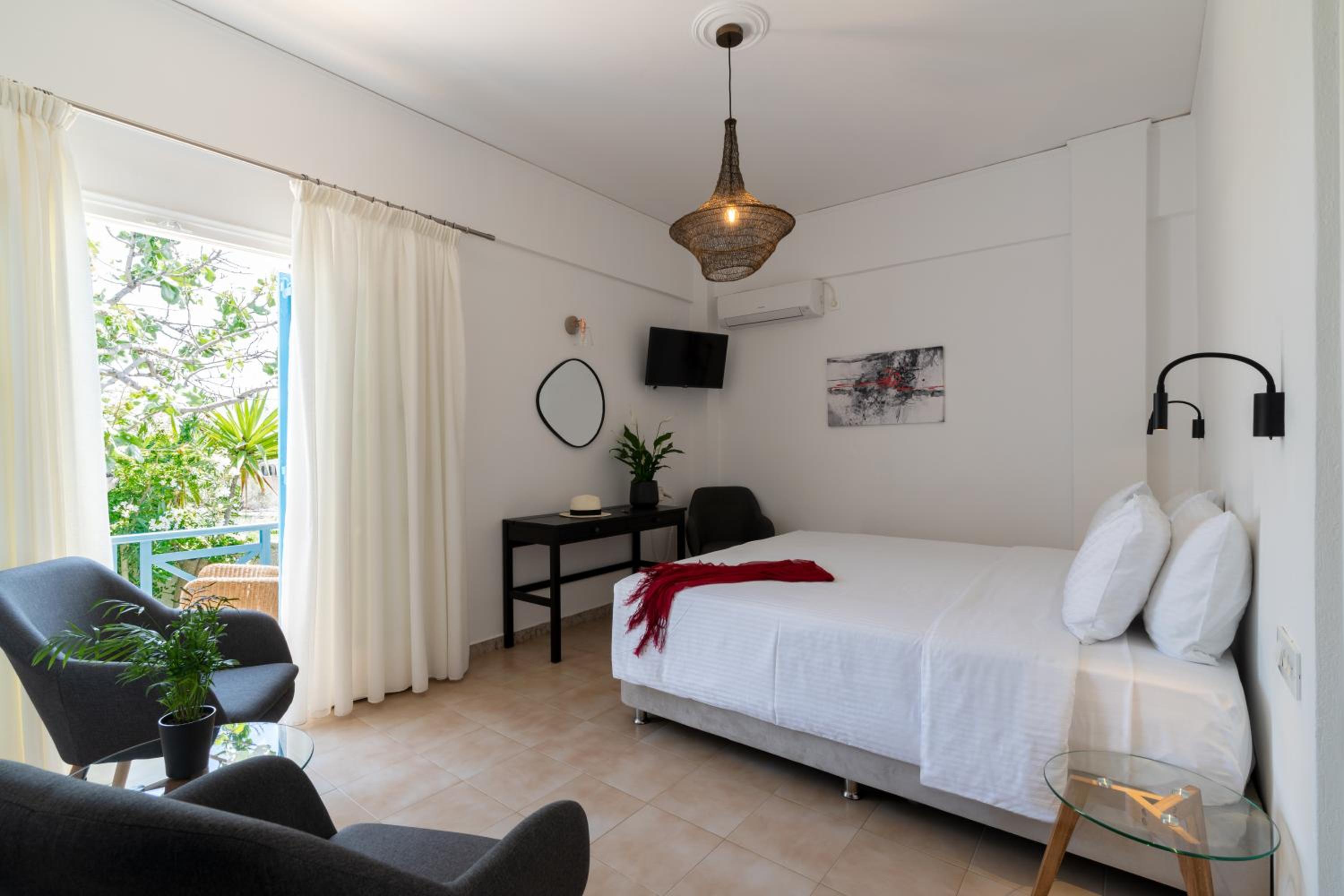 Superior Double Room - Photo 1