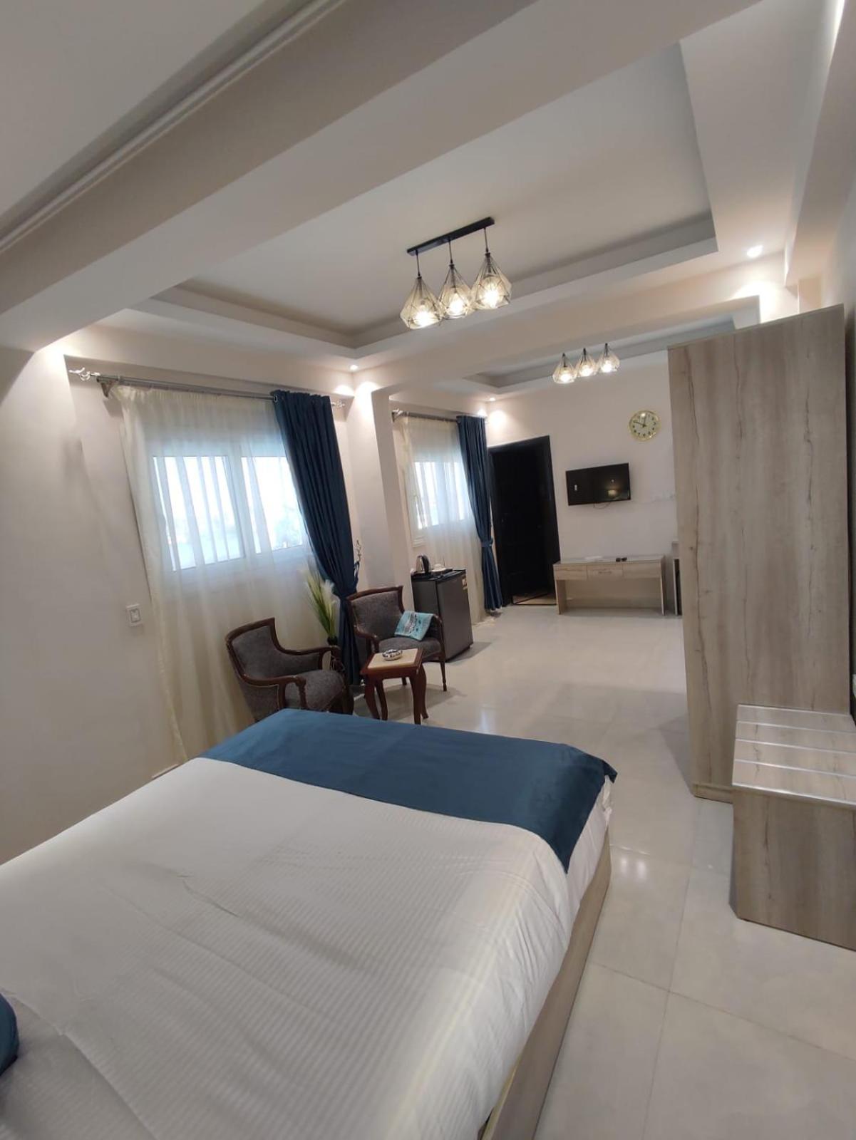 Single Room with Lake View