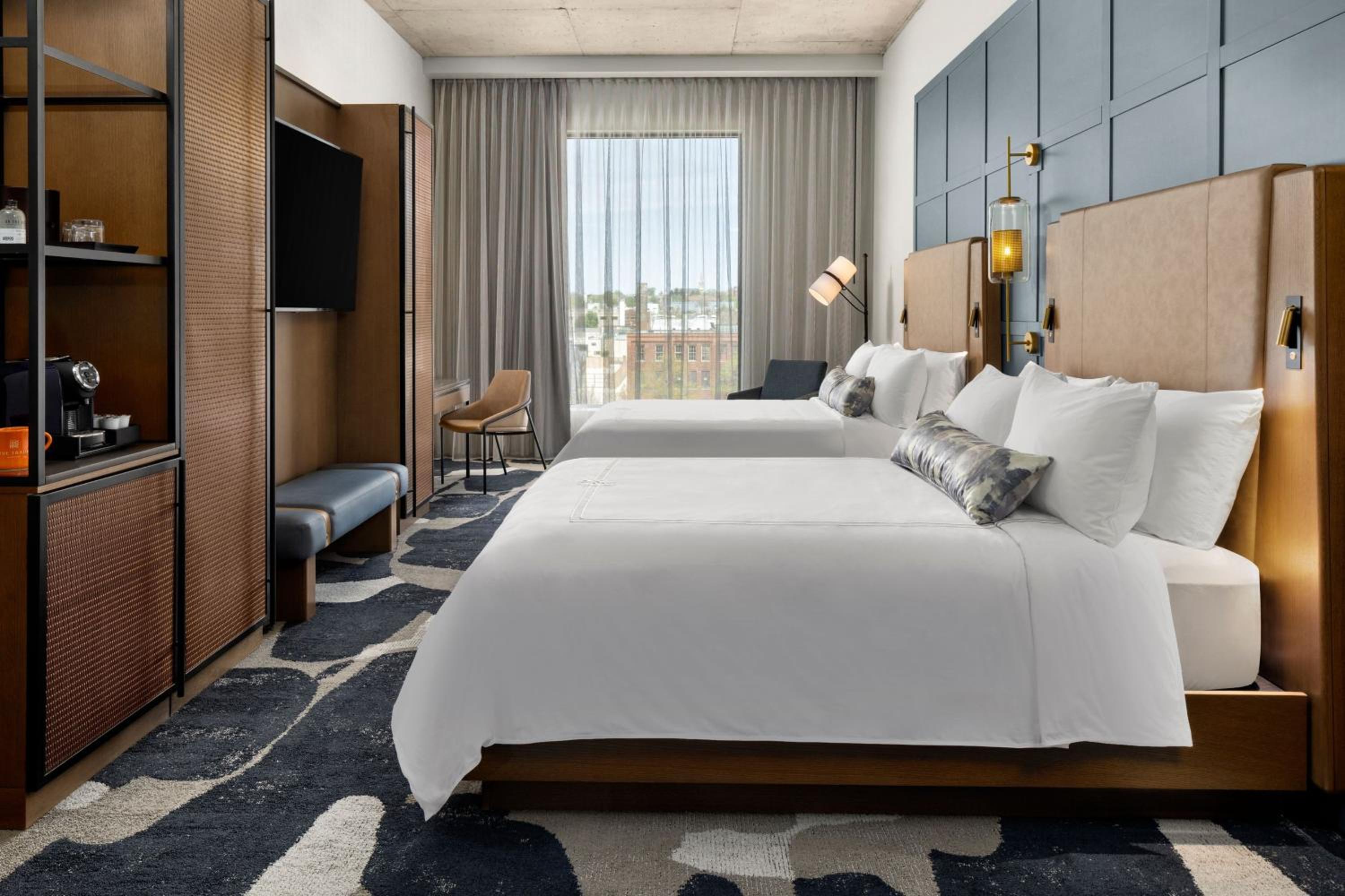Queen Room with Two Queen Beds and City View - Photo 5