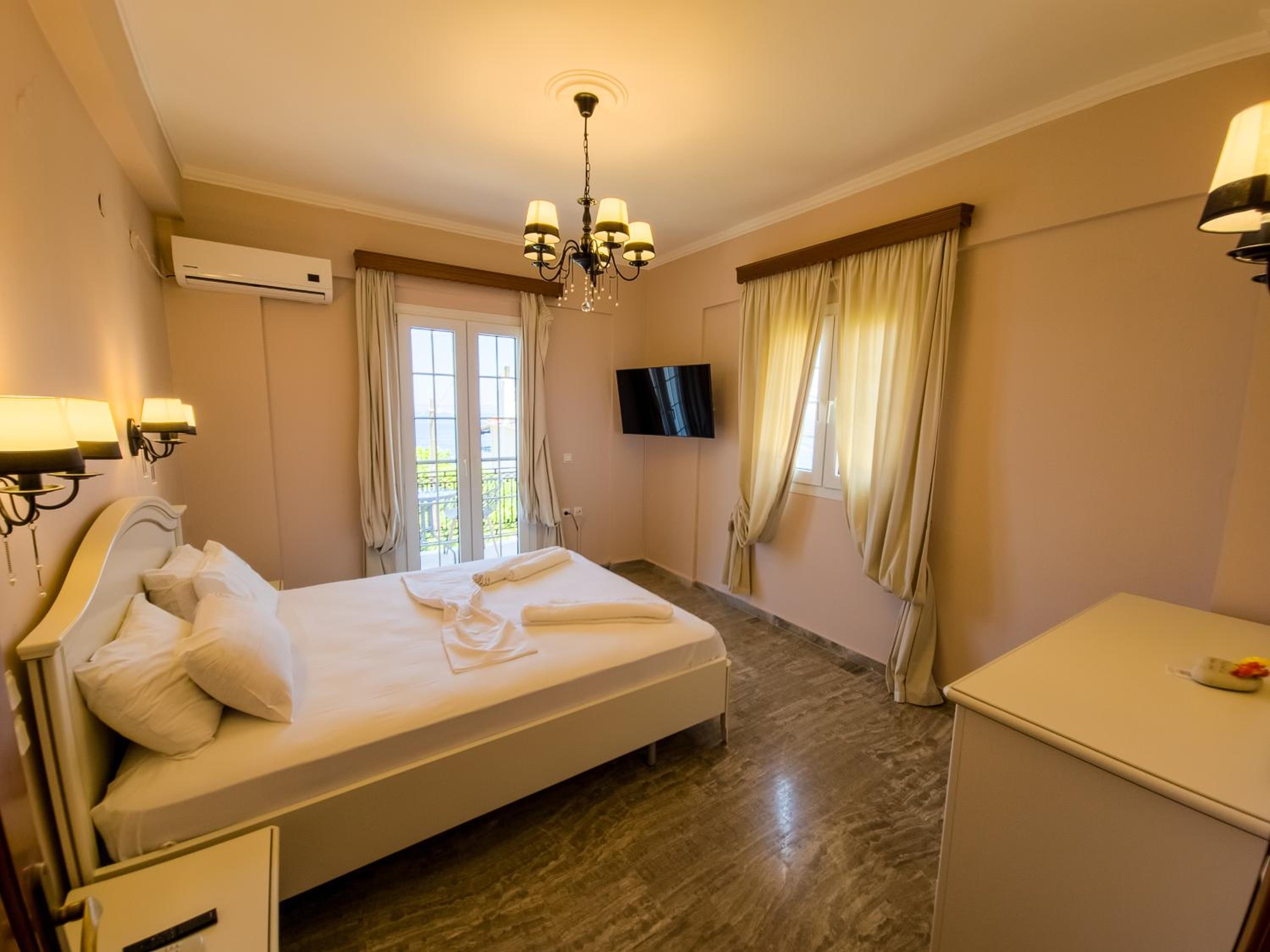 King Suite with Sea View photo 1