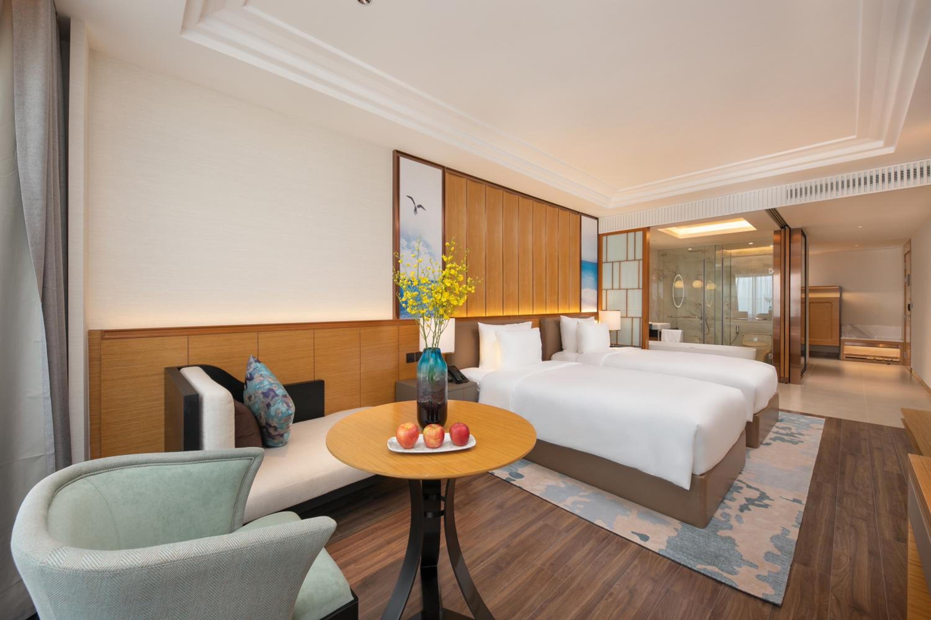 ​Premium Oceanview Twin Room - Photo 7
