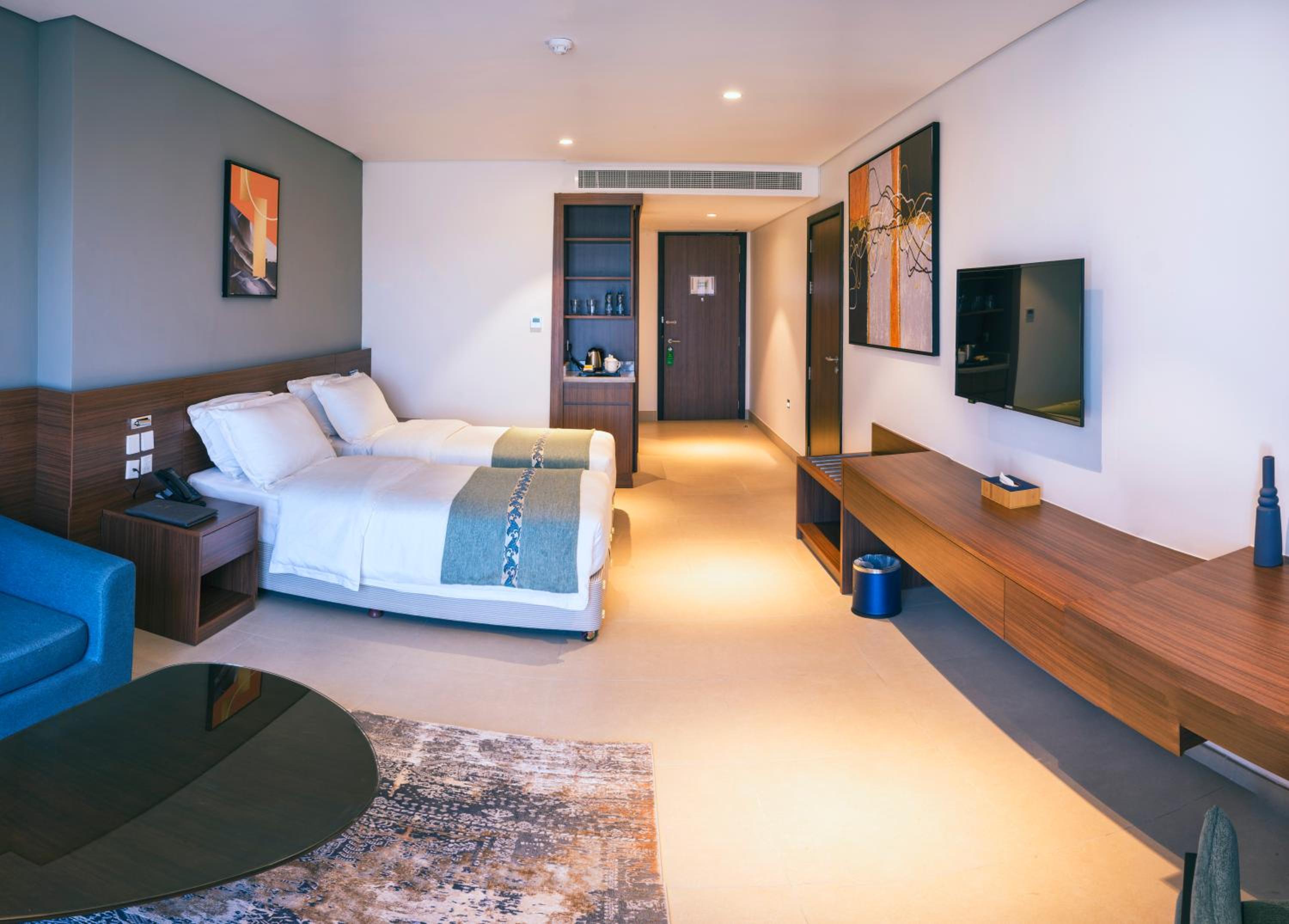 Deluxe Room with Courtyard View photo 2