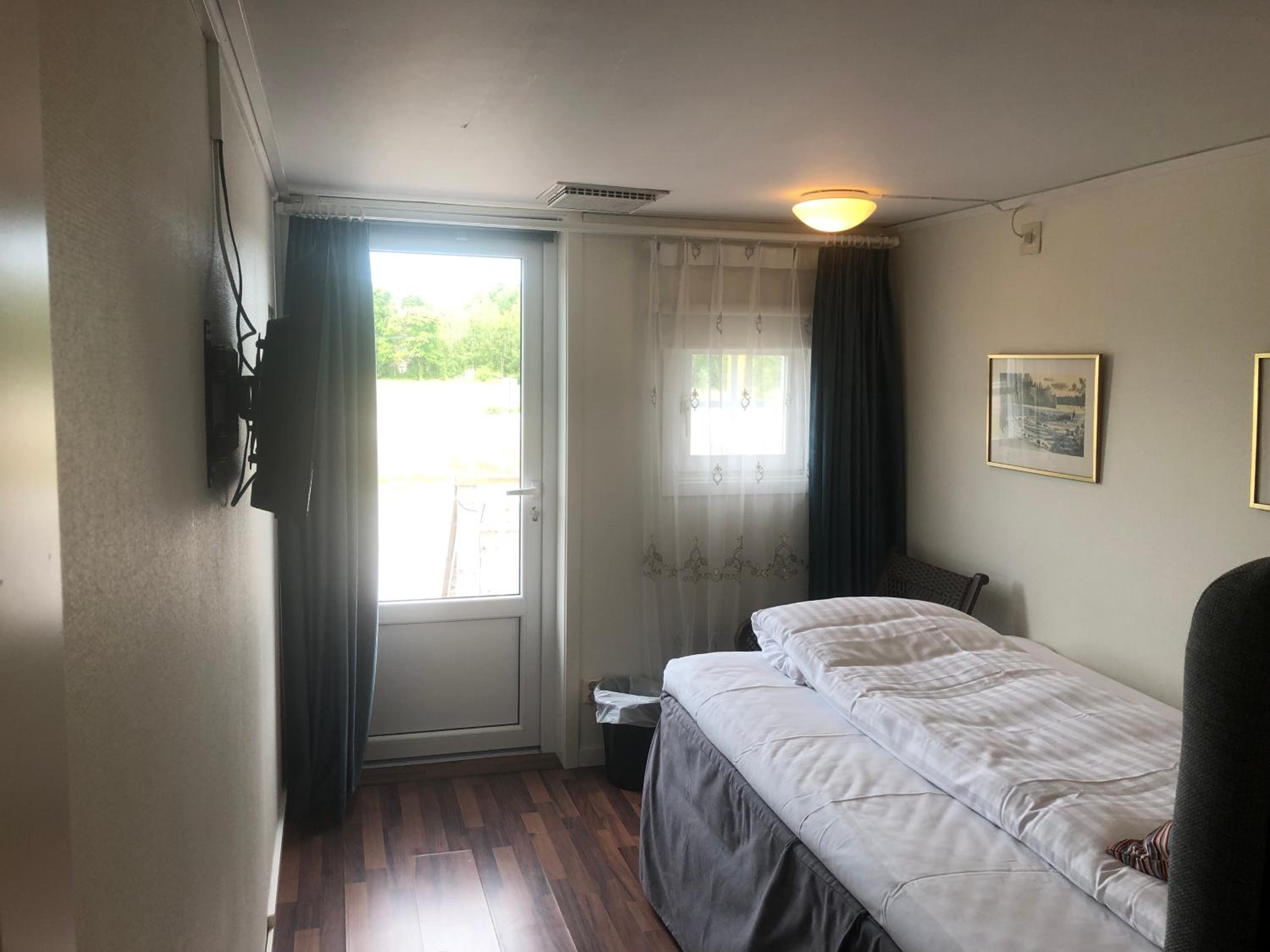 Single Room photo 3