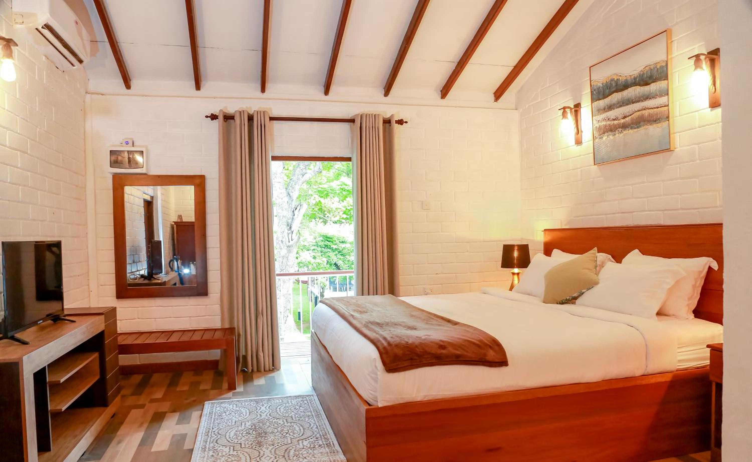 Deluxe Double Room photo 3
