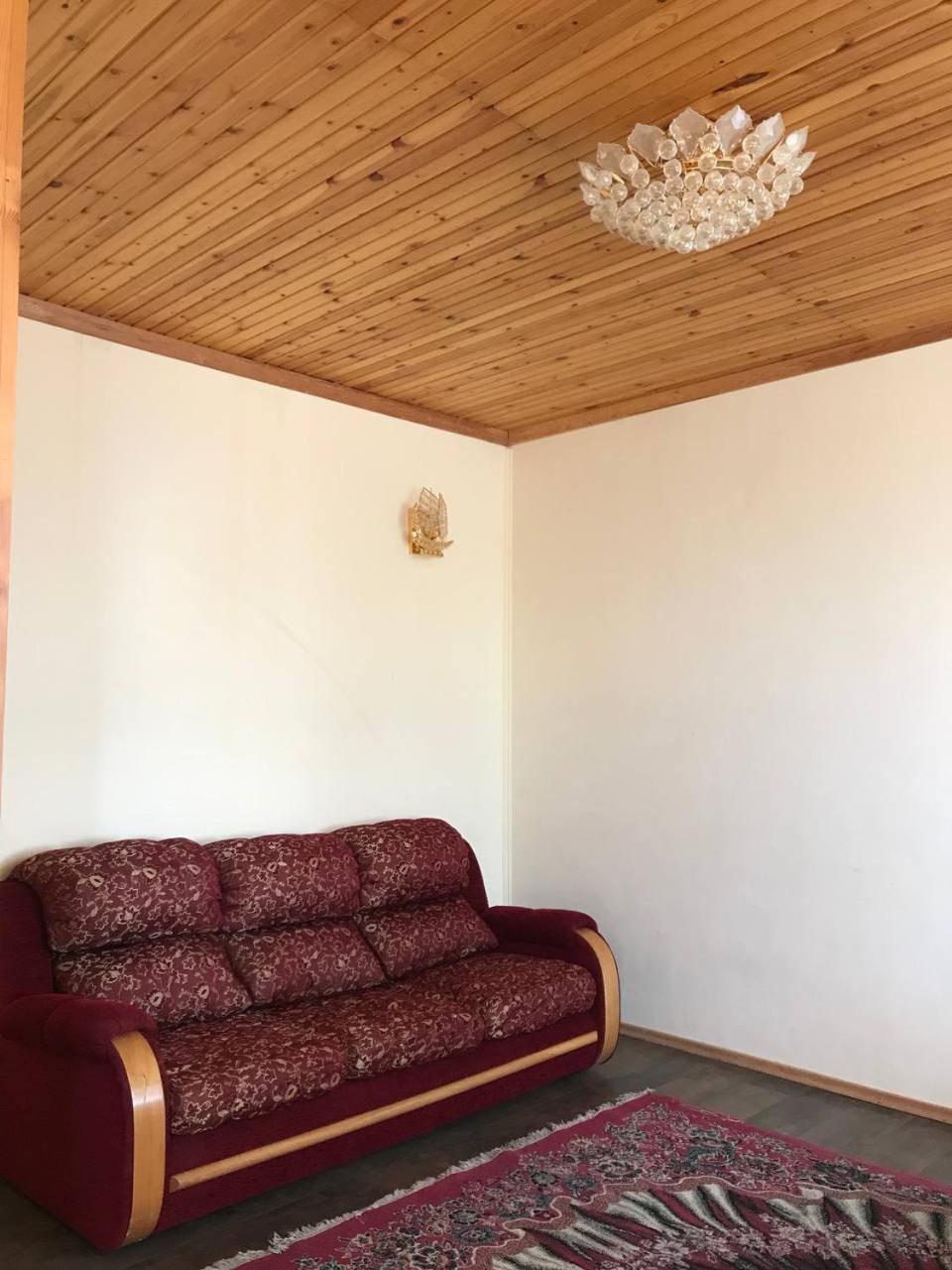 Family Room with Lake View photo 1