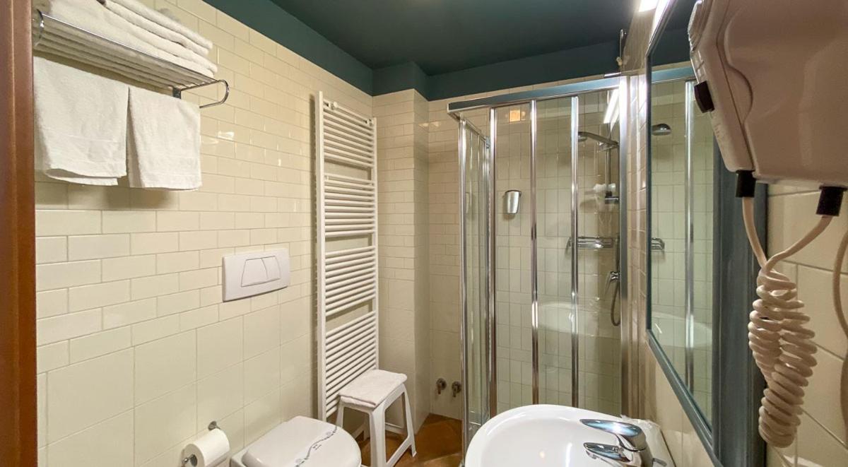 Double or Twin Room photo 2
