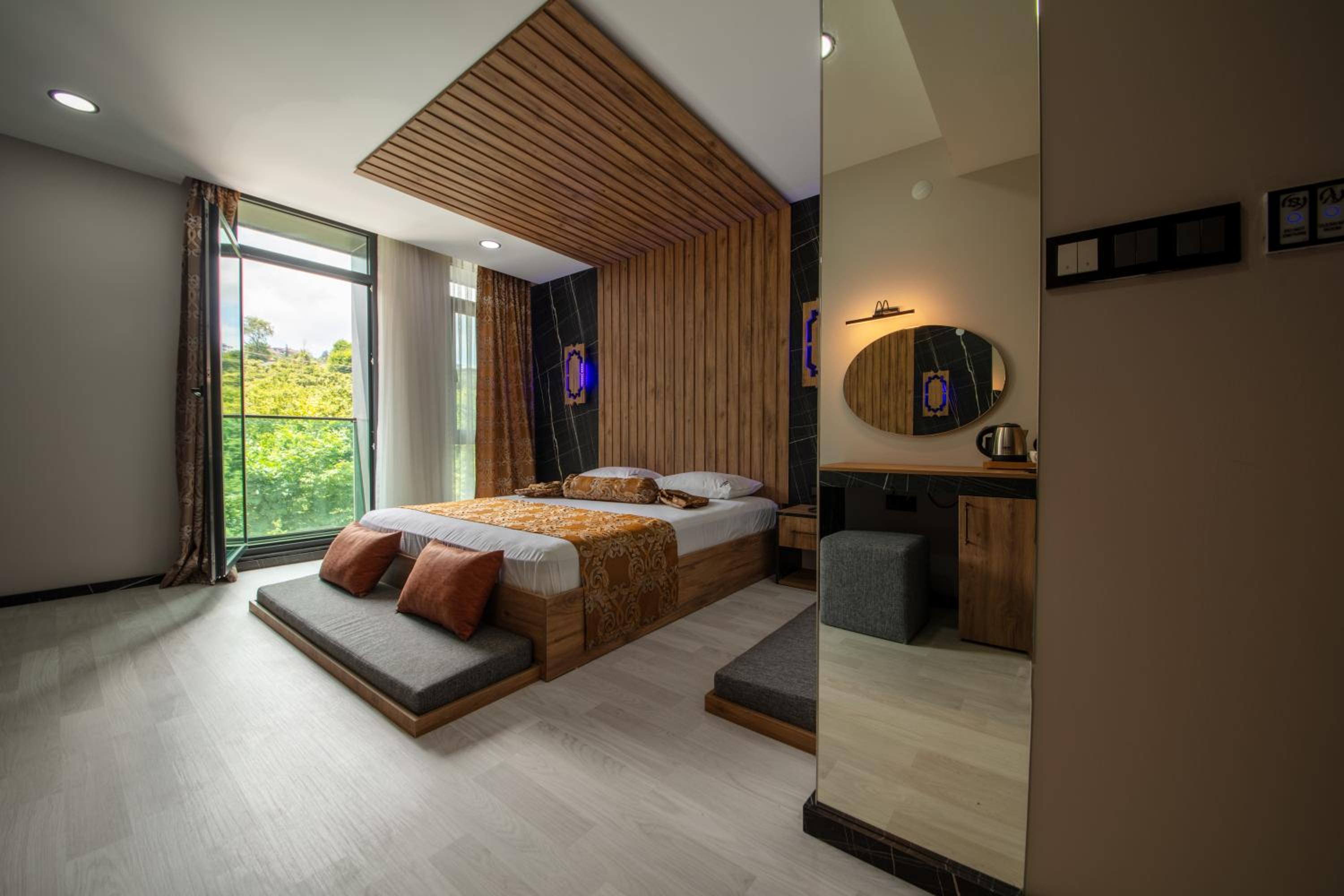 Standard Double Room - Photo 16