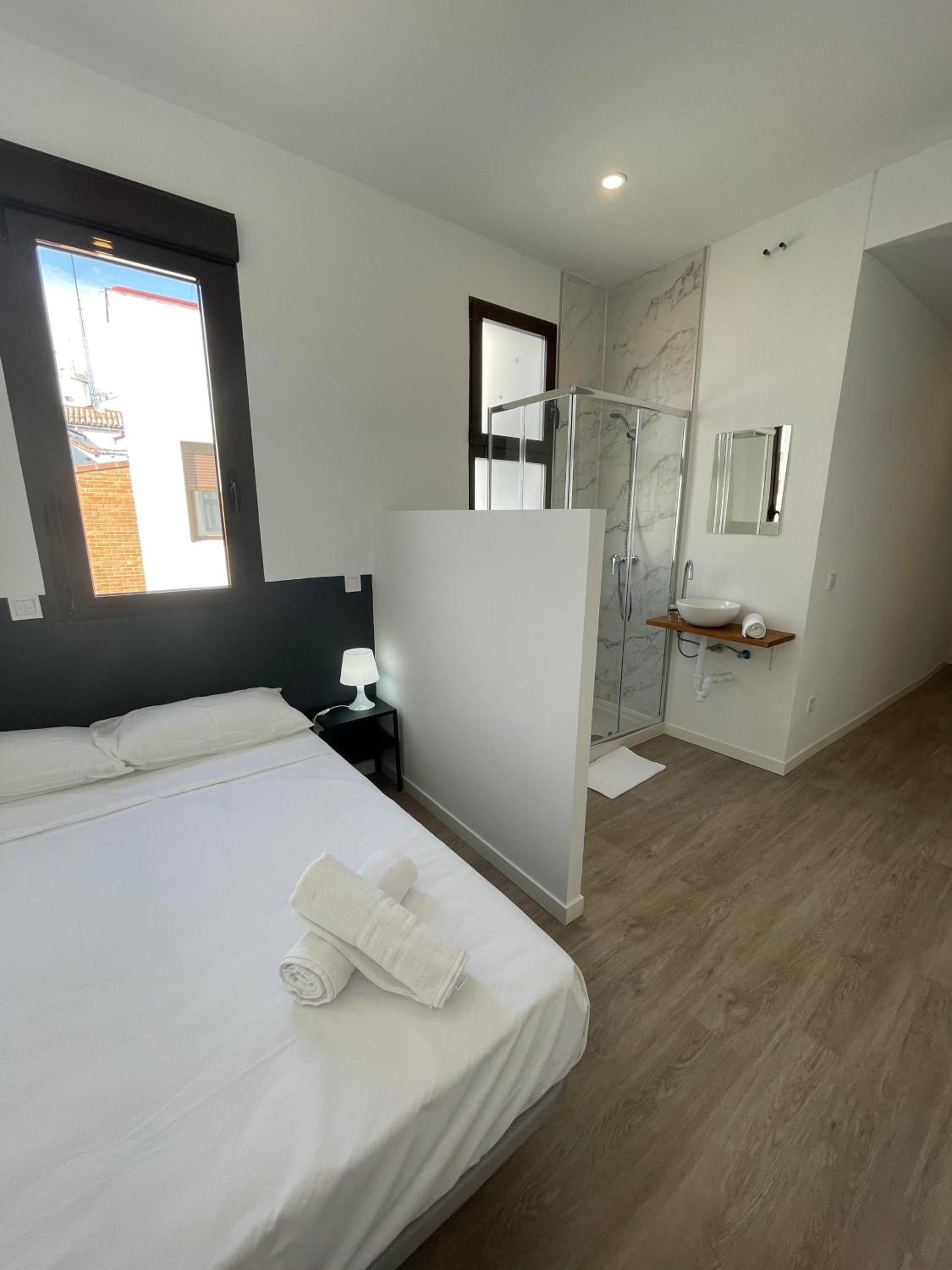 Habitación Doble con Baño Privado