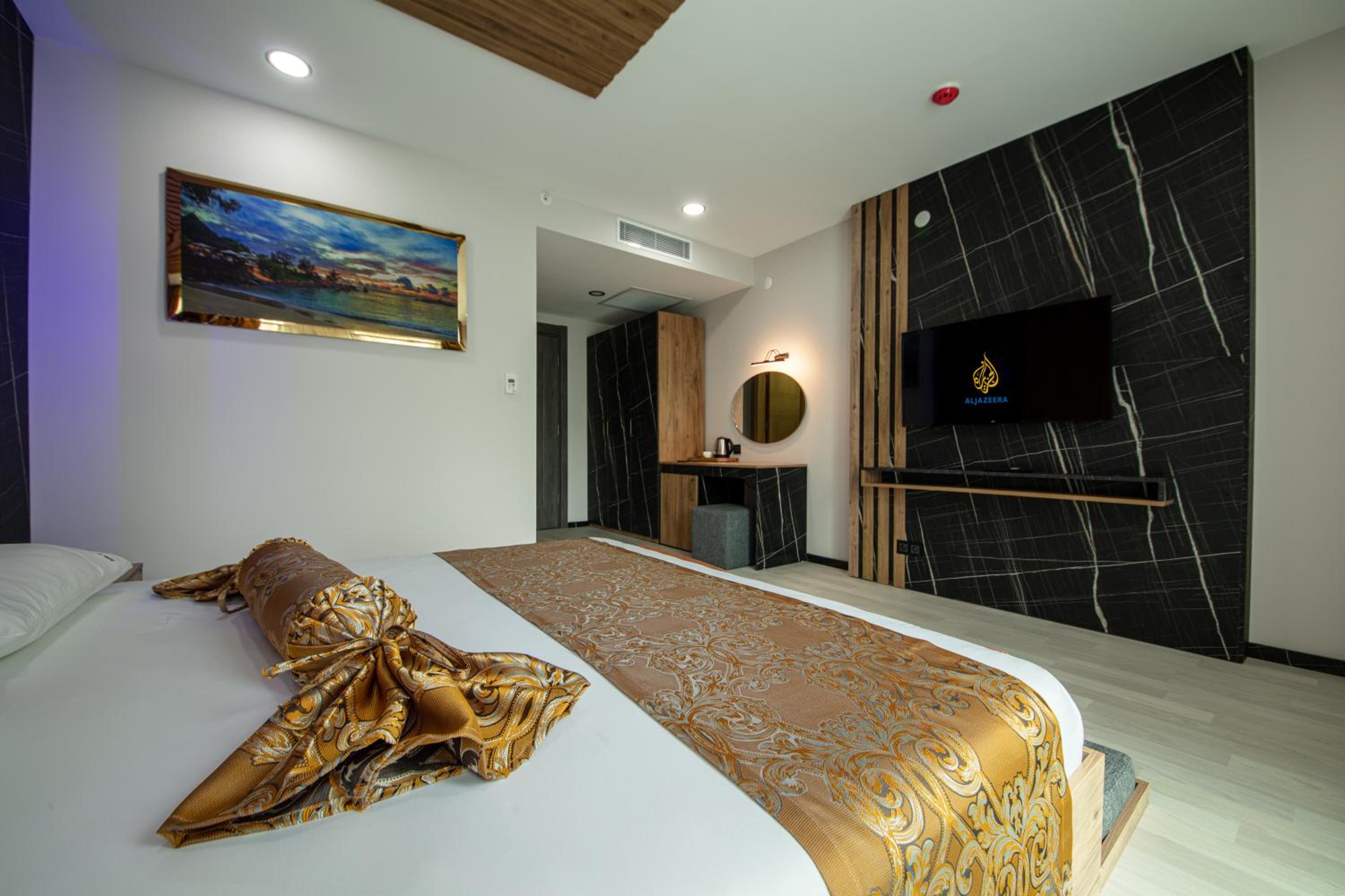 Standard Double Room - Photo 15