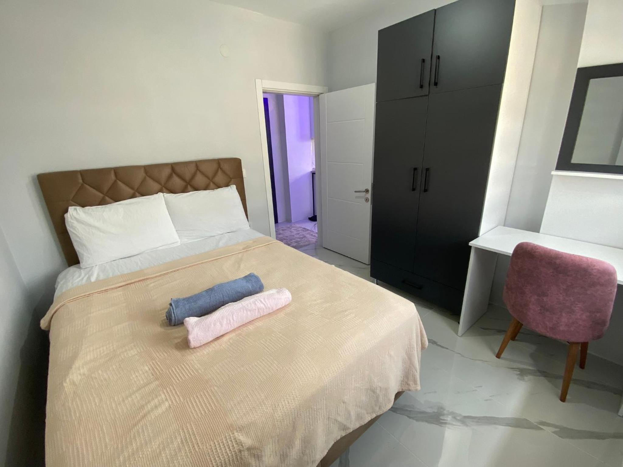 One-Bedroom Apartment - Photo 8