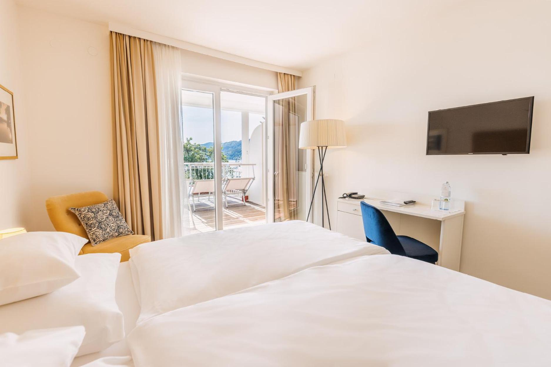 Deluxe Double Room with Balcony