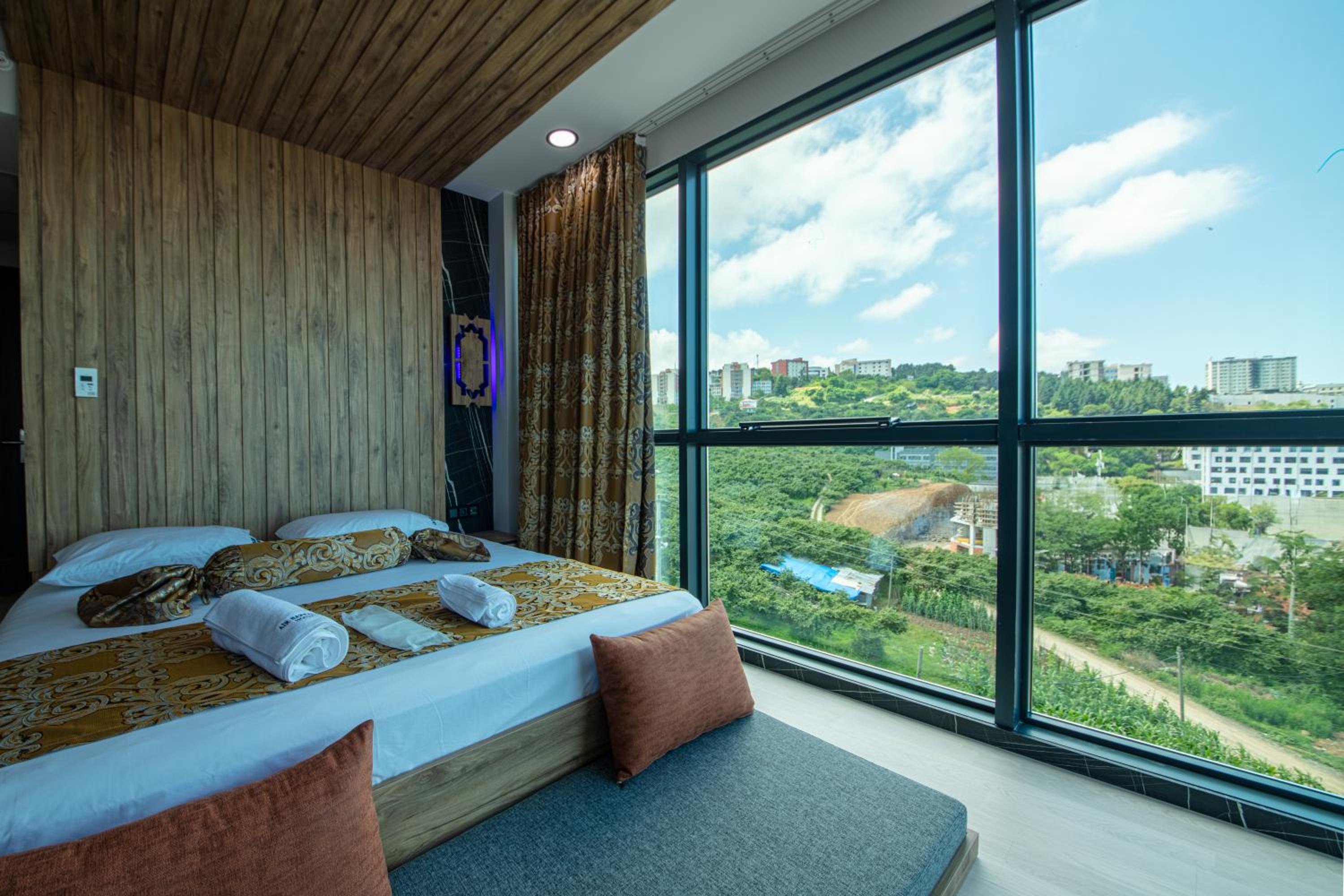 Double Room - Photo 8