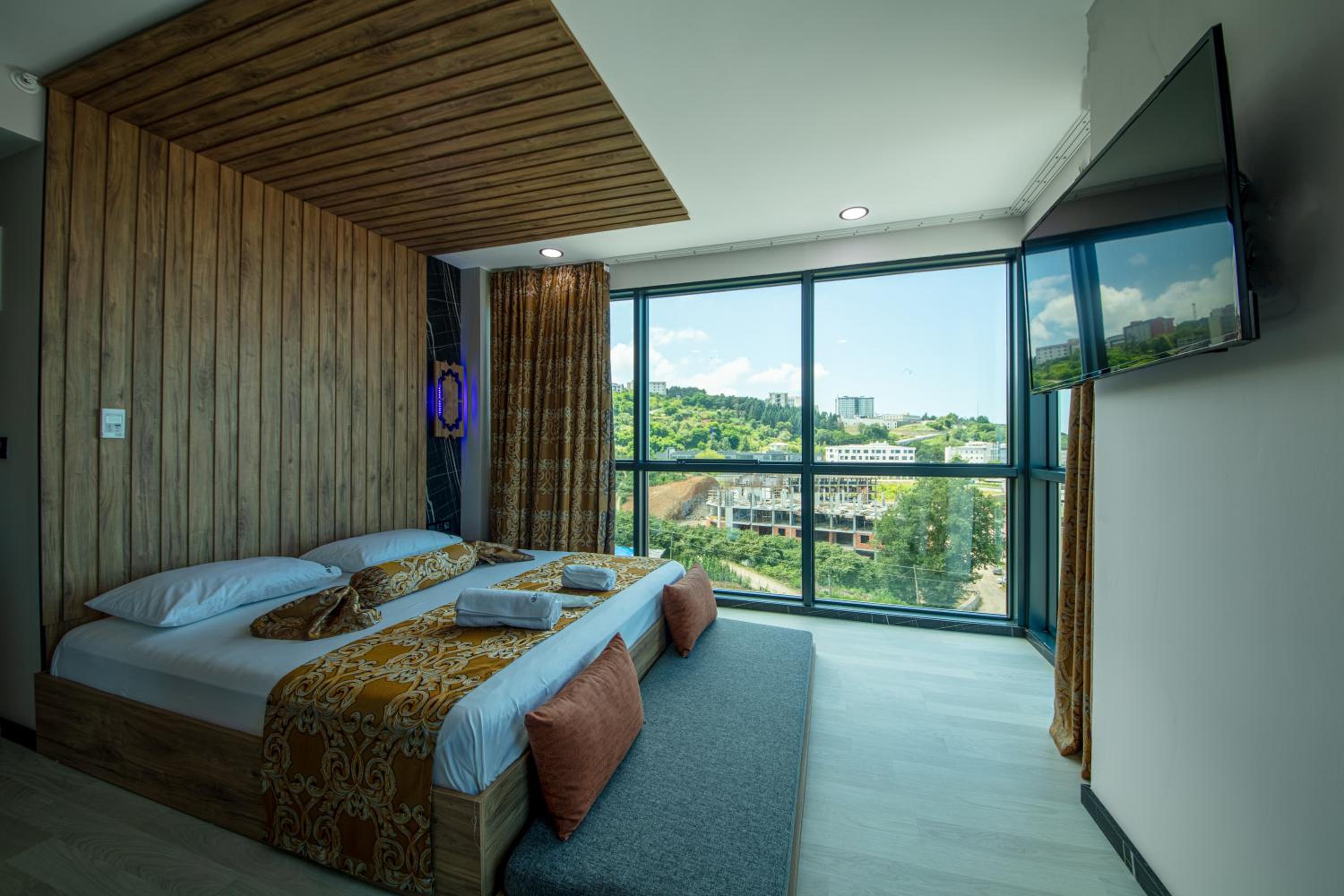 Double Room - Photo 15