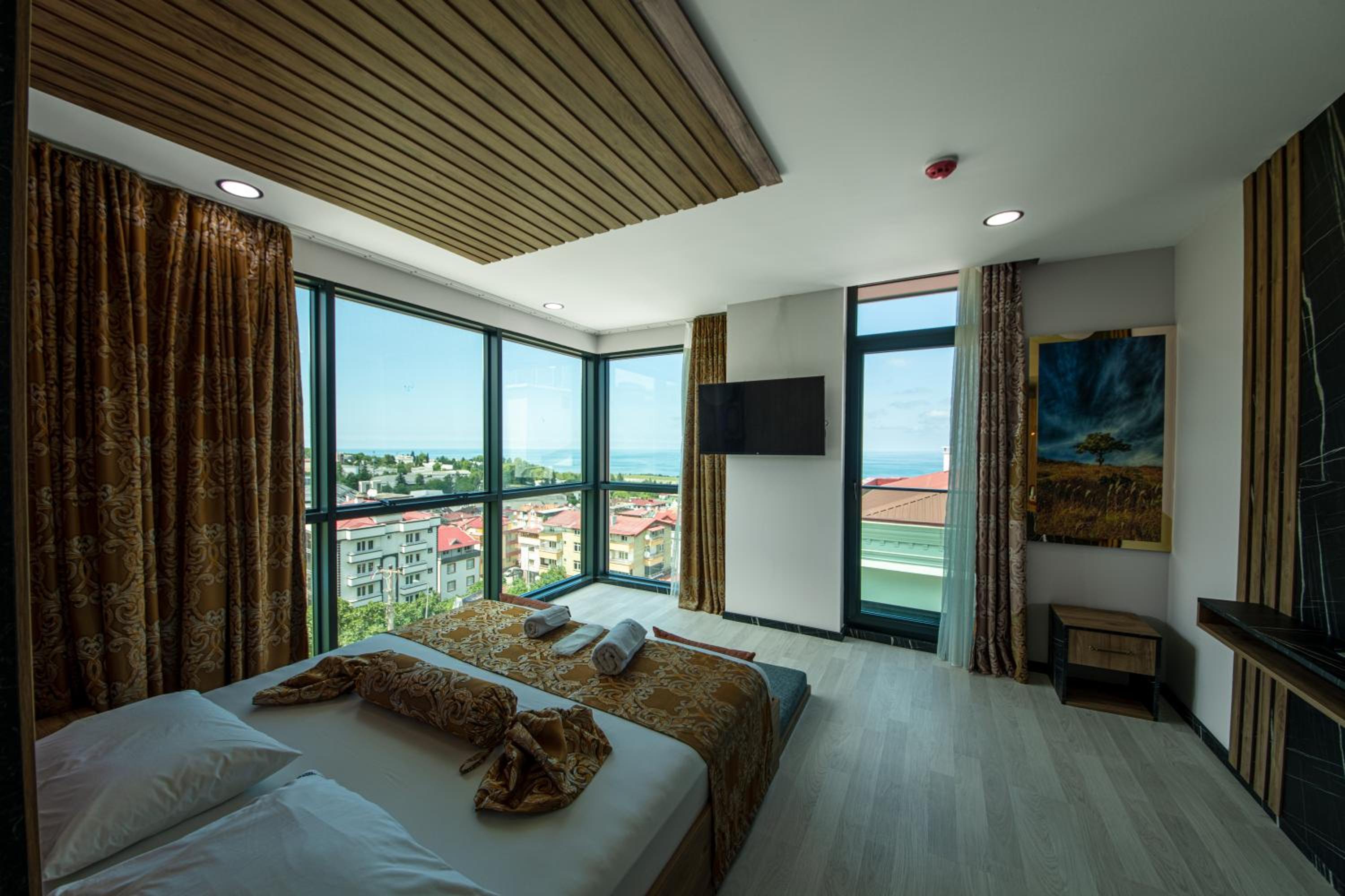 Double Room - Photo 12