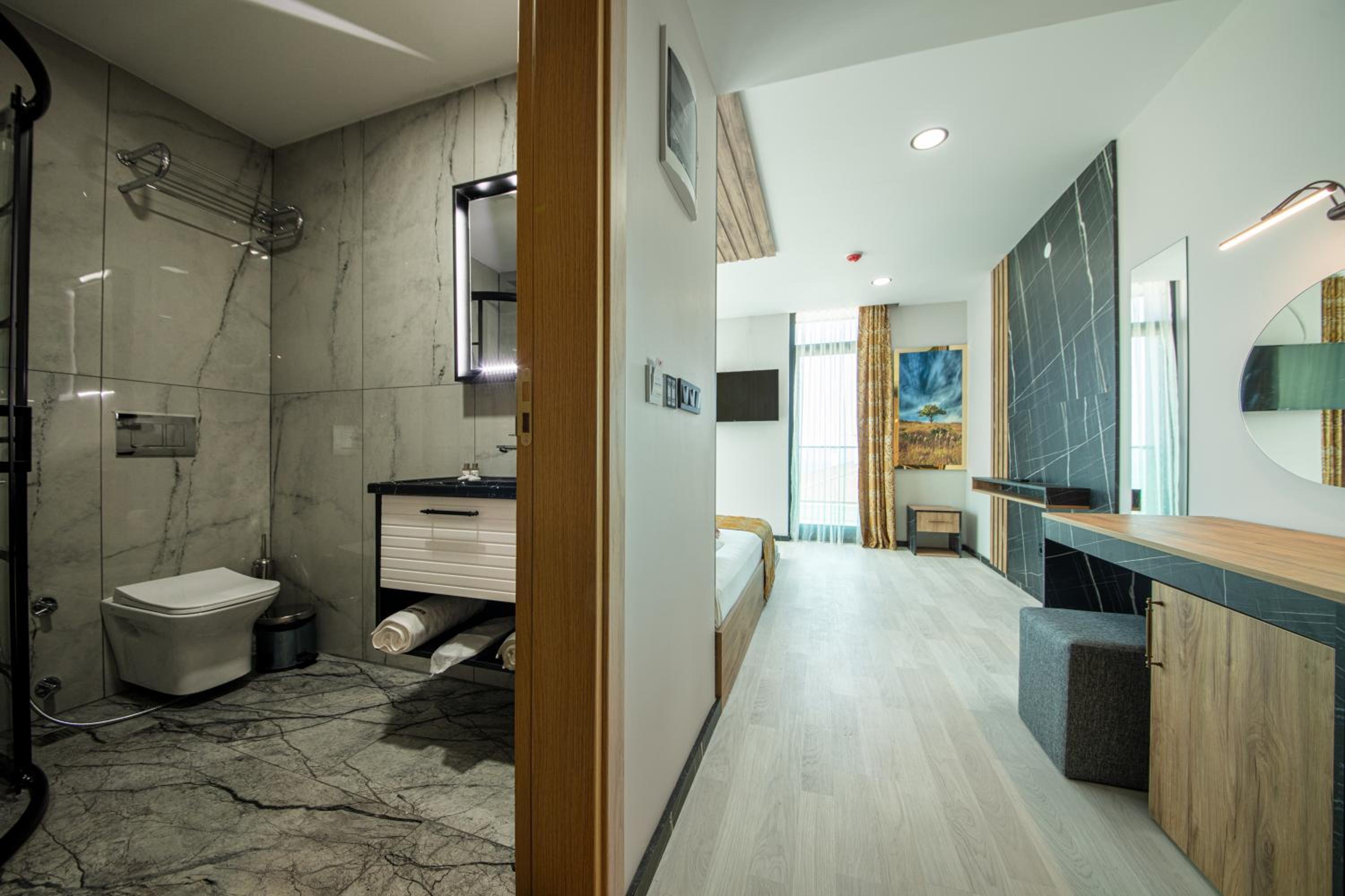 Double Room - Photo 10