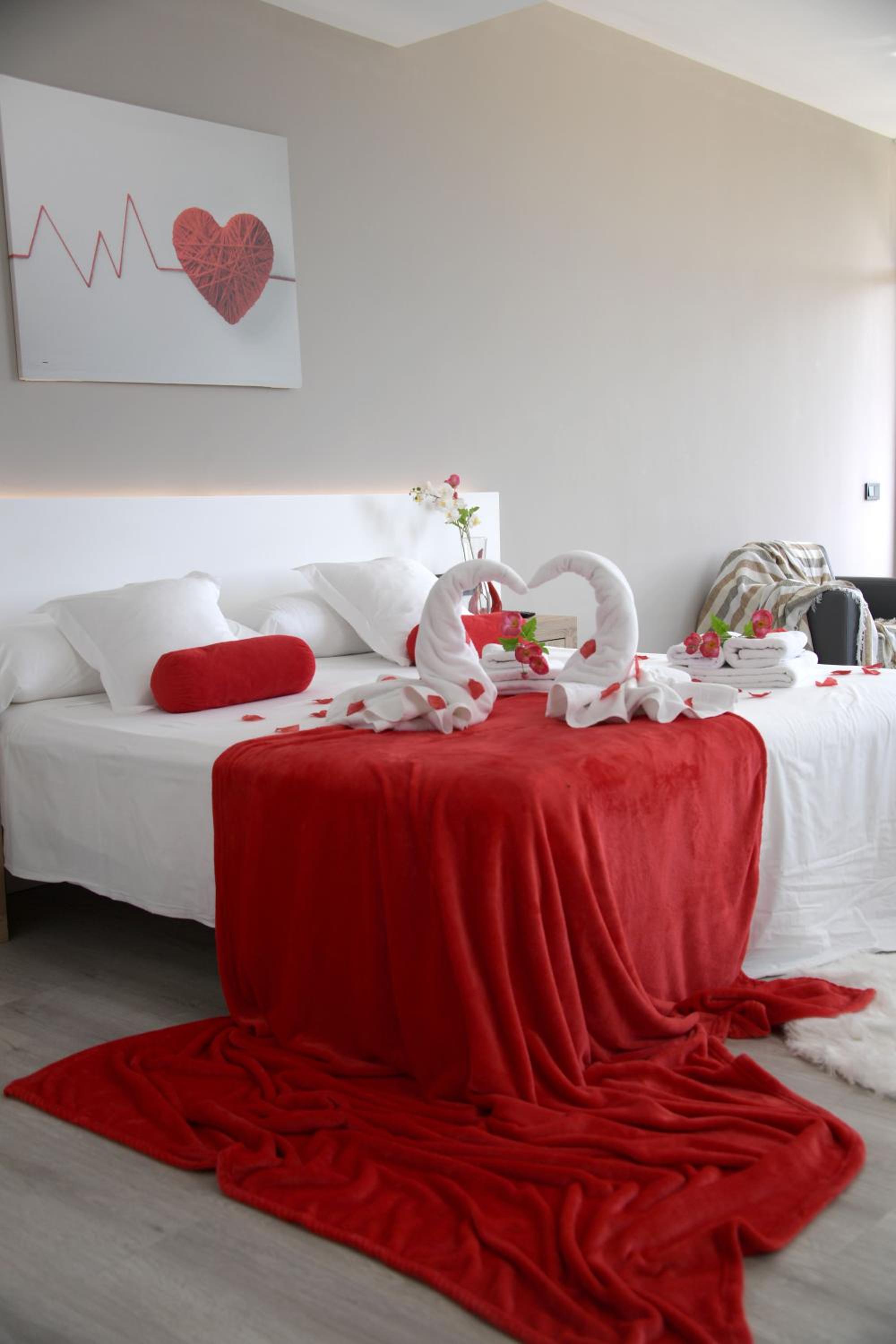 Studio Apartment - Photo 5