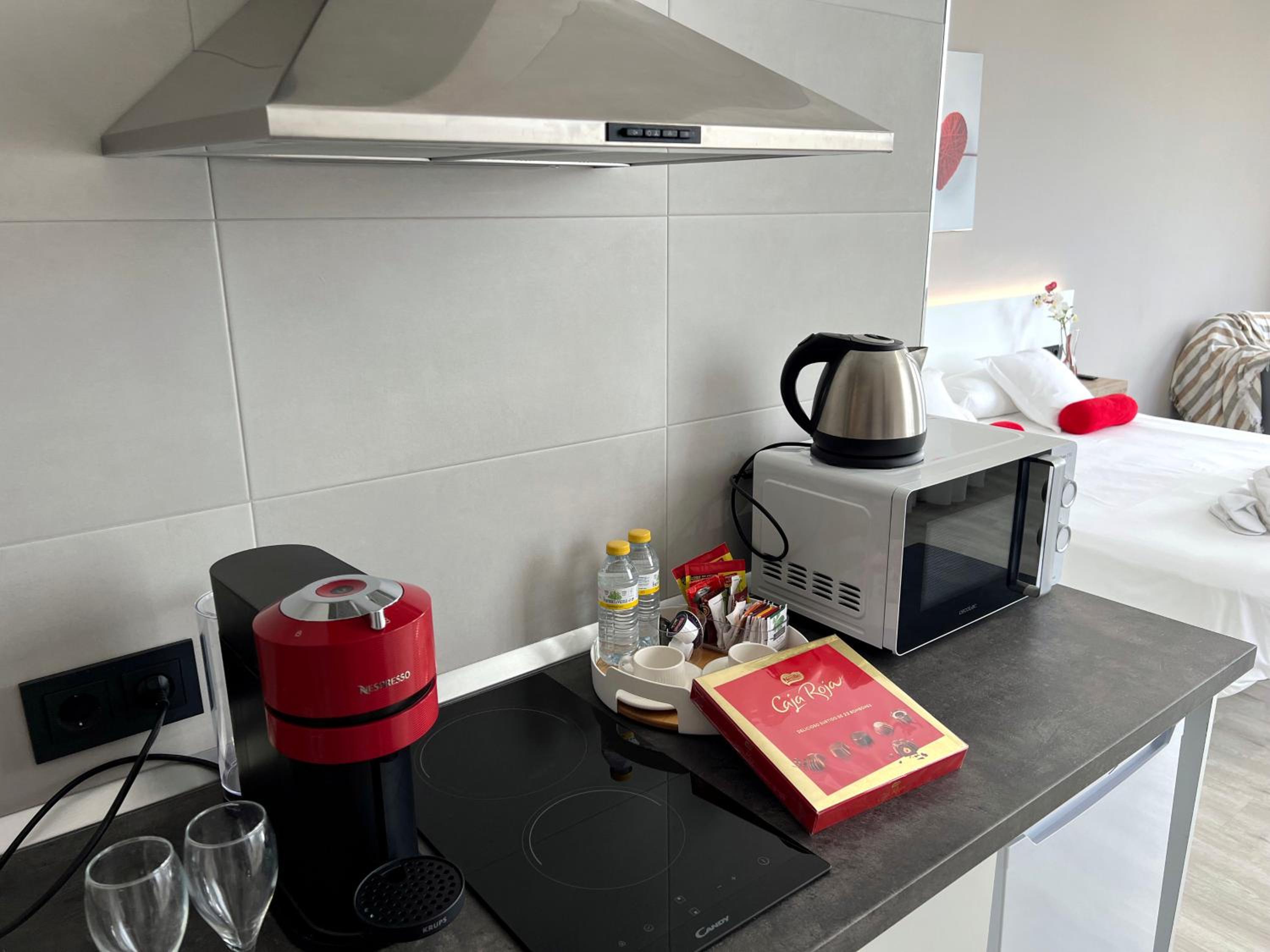 Studio Apartment - Photo 4