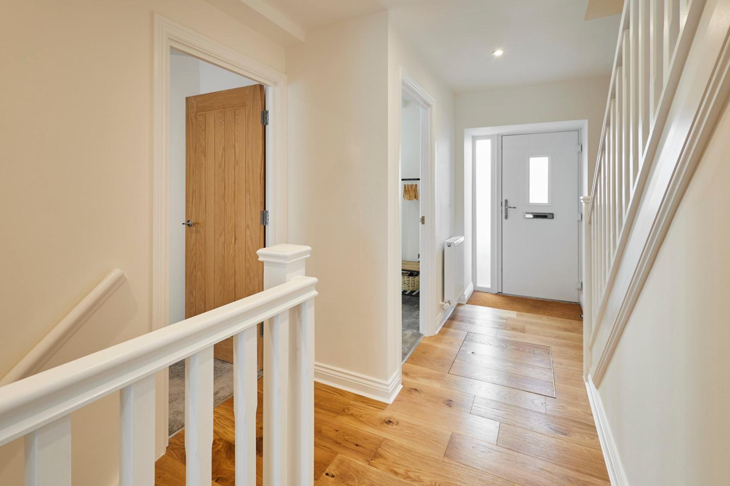 Three-Bedroom House photo 3
