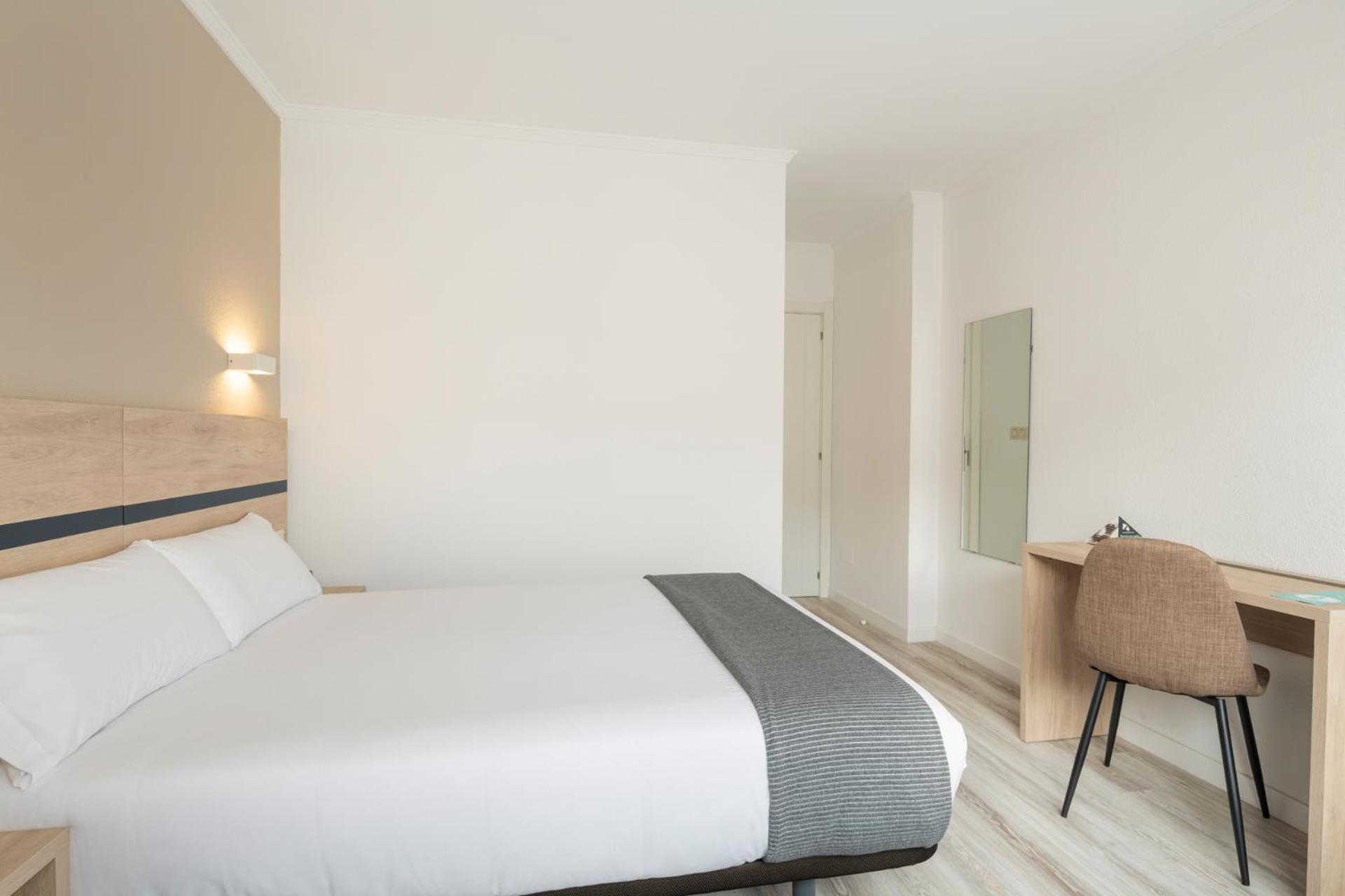 Double Room with Balcony photo 3