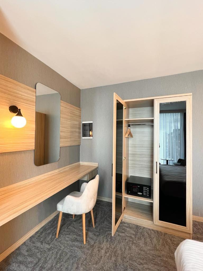 Large Double Room photo 1