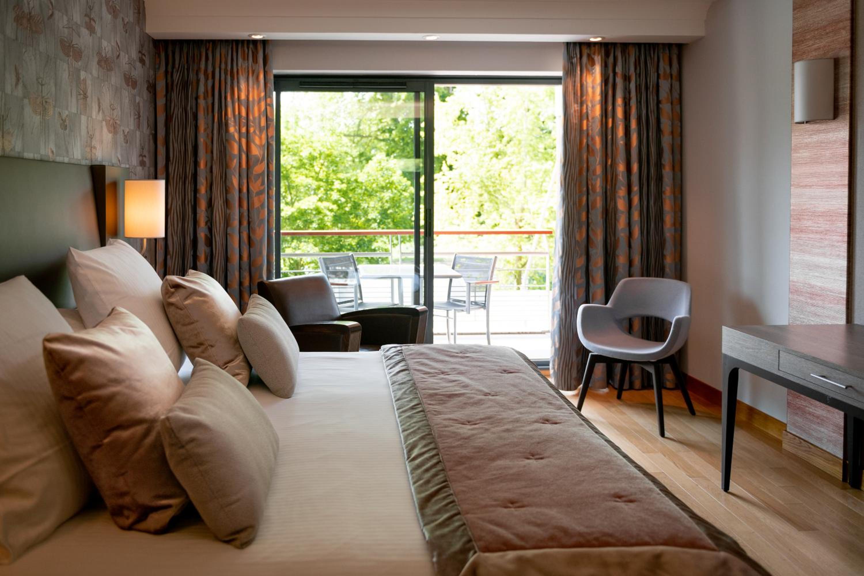 Superior King Room - Photo 2