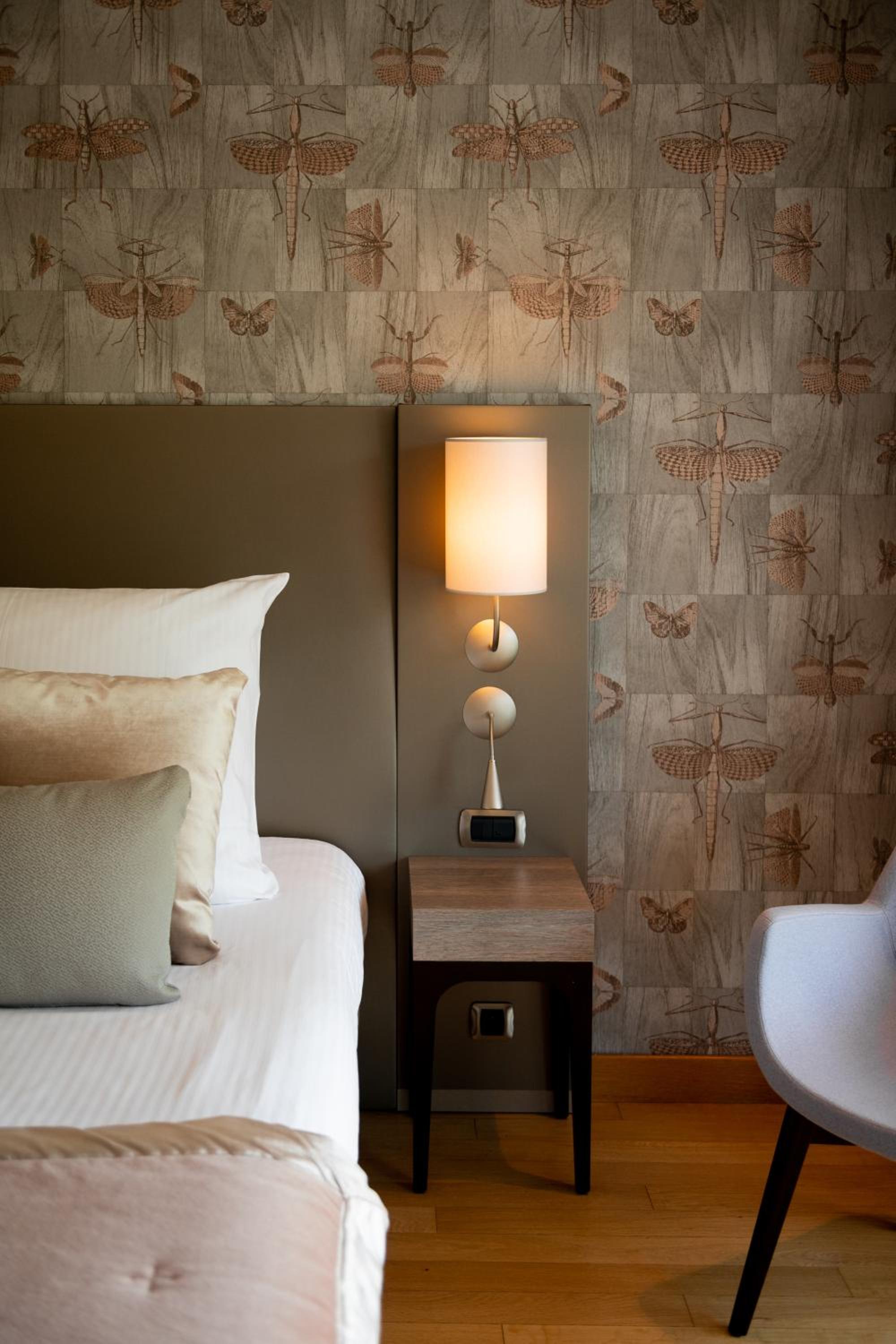 Superior King Room - Photo 3