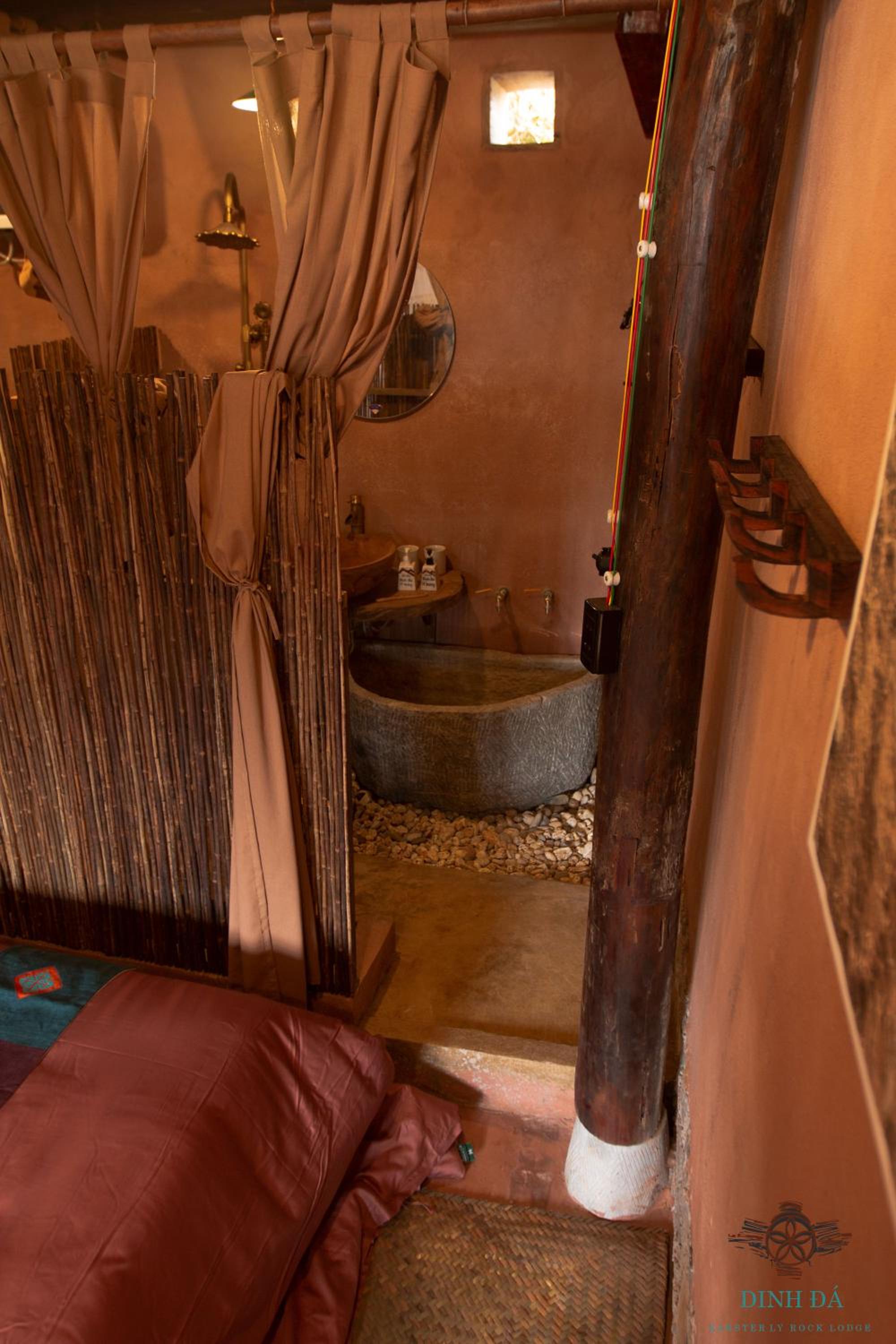 Family Room with Private Bathroom - Photo 7