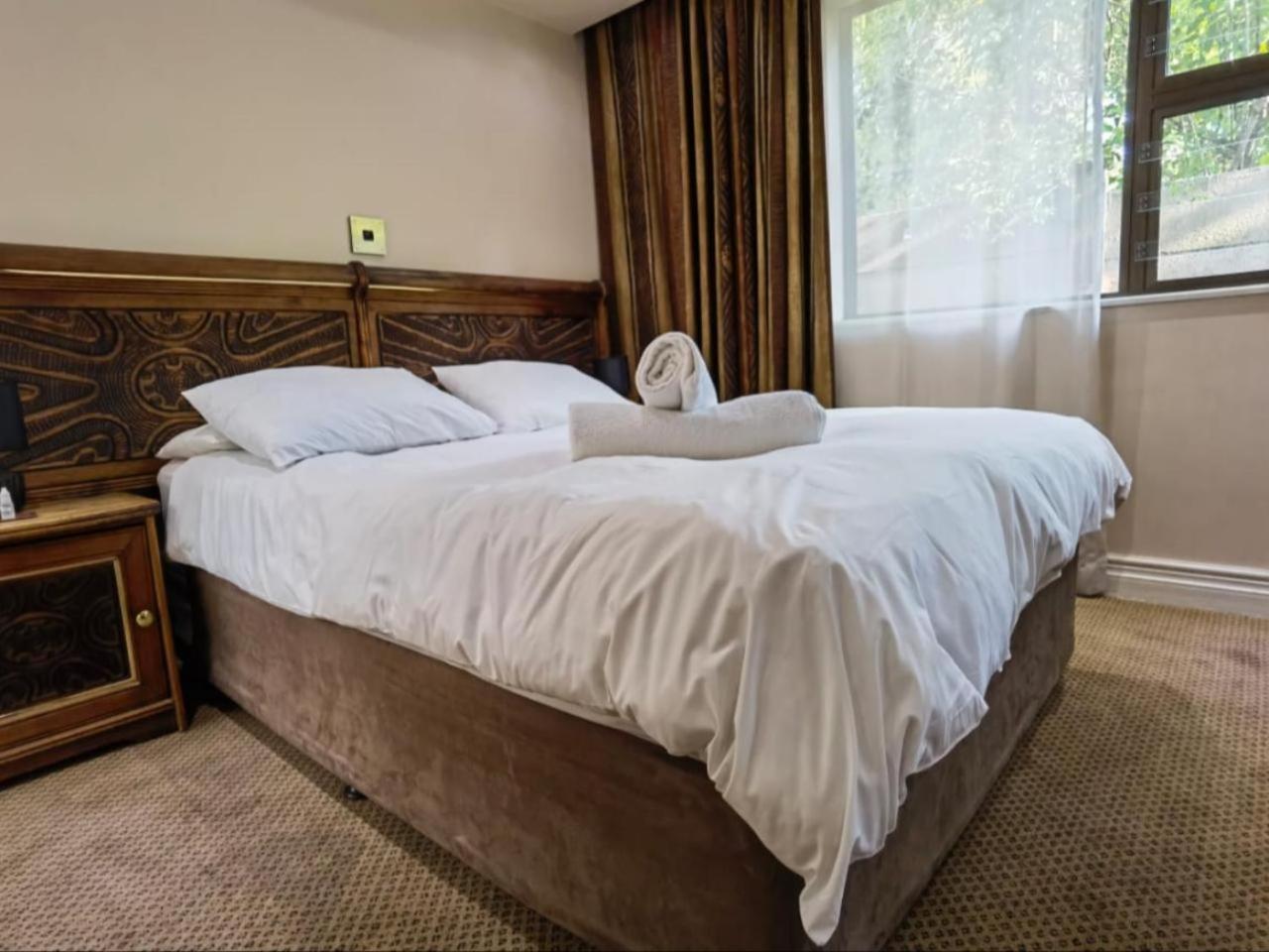 Deluxe Double Room - Photo 12