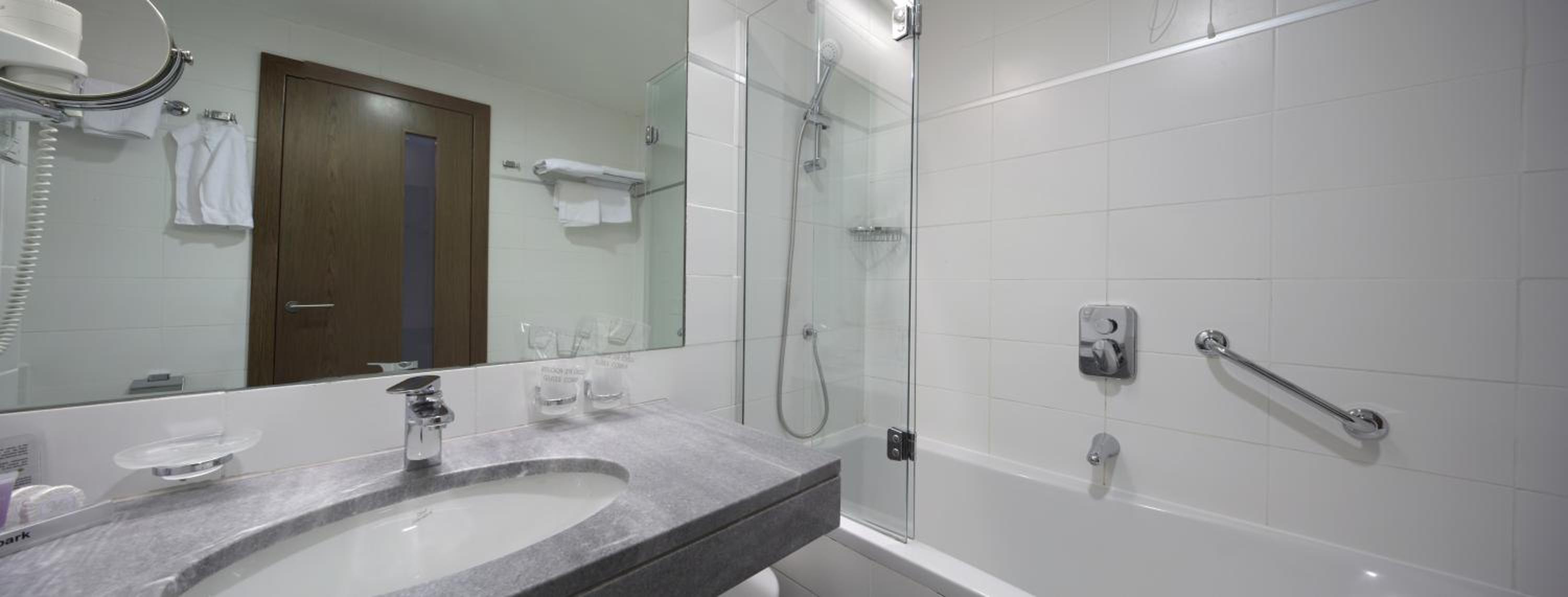 Superior Double Room with Balcony with Park View - Photo 4