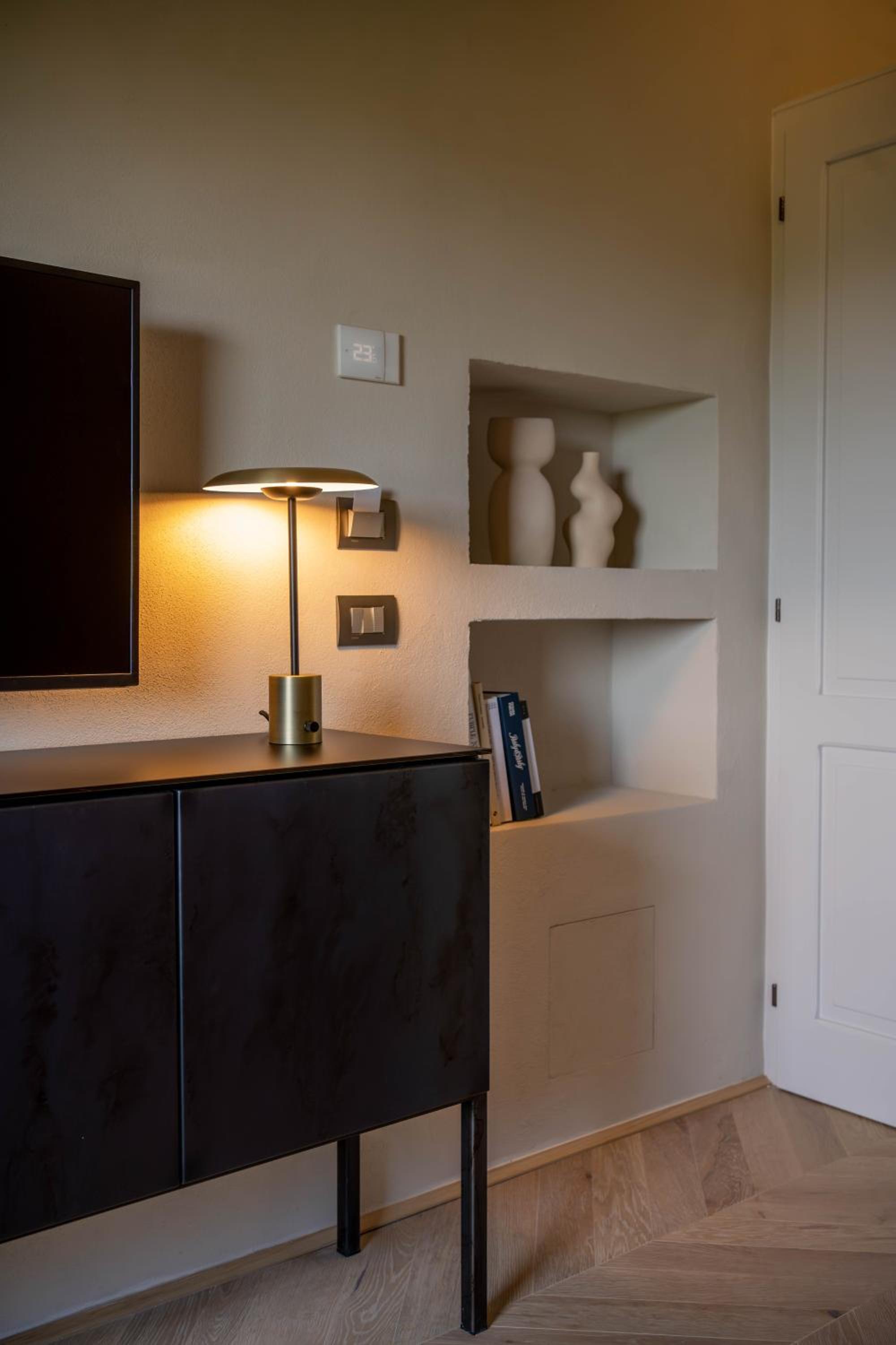 Executive Suite - Photo 20