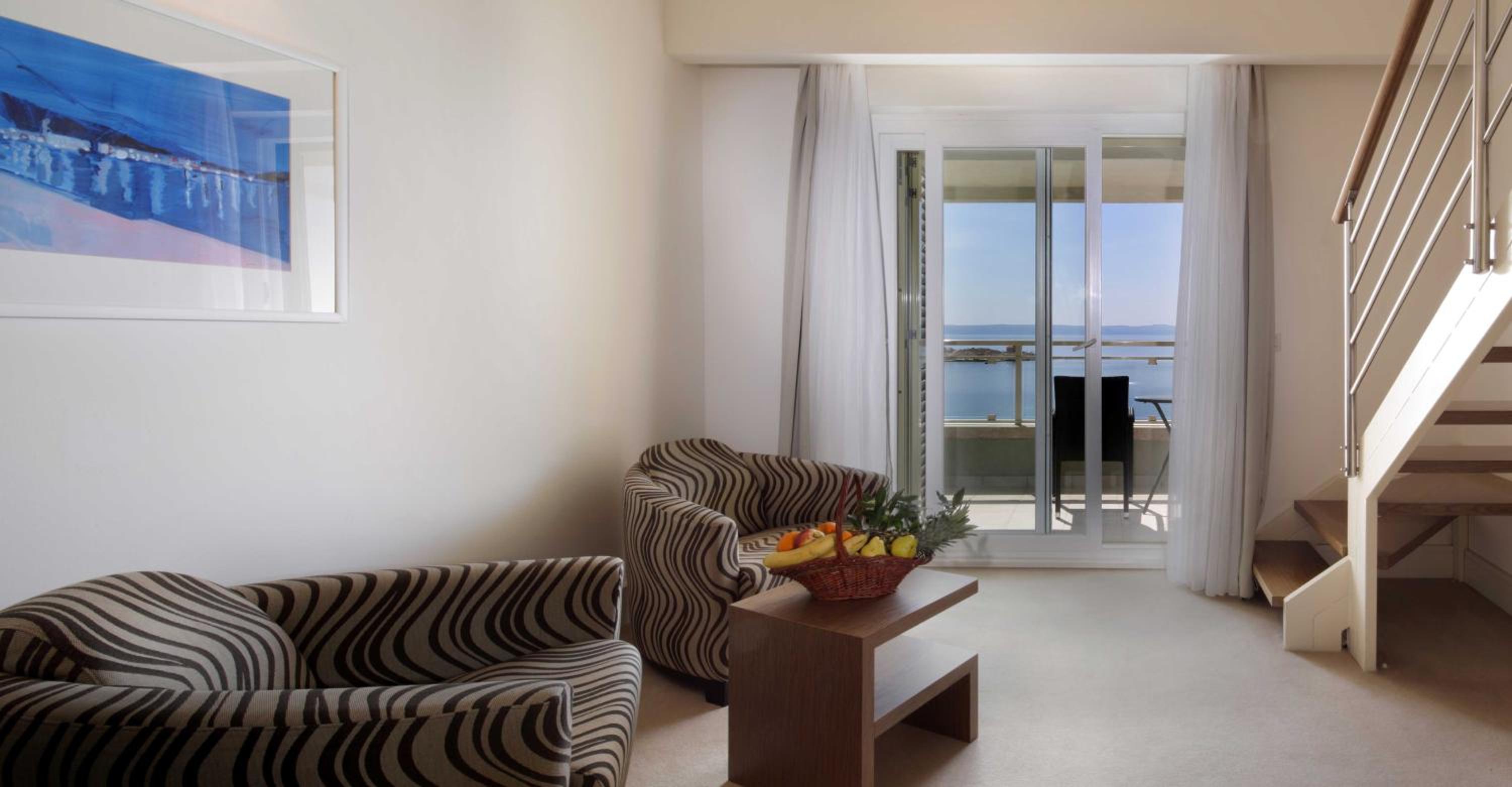 Superior Suite with Balcony with Sea View - Photo 6