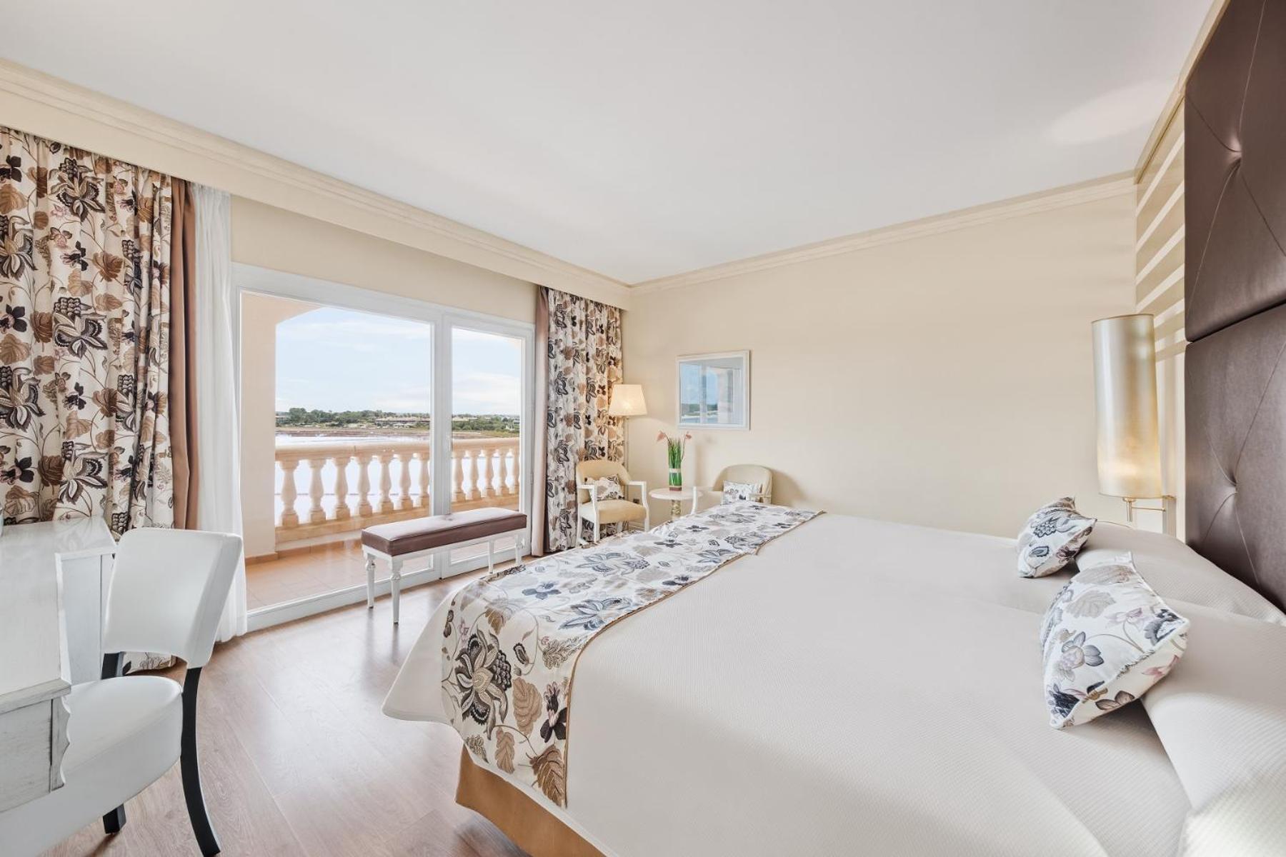 Superior Twin Room photo 3