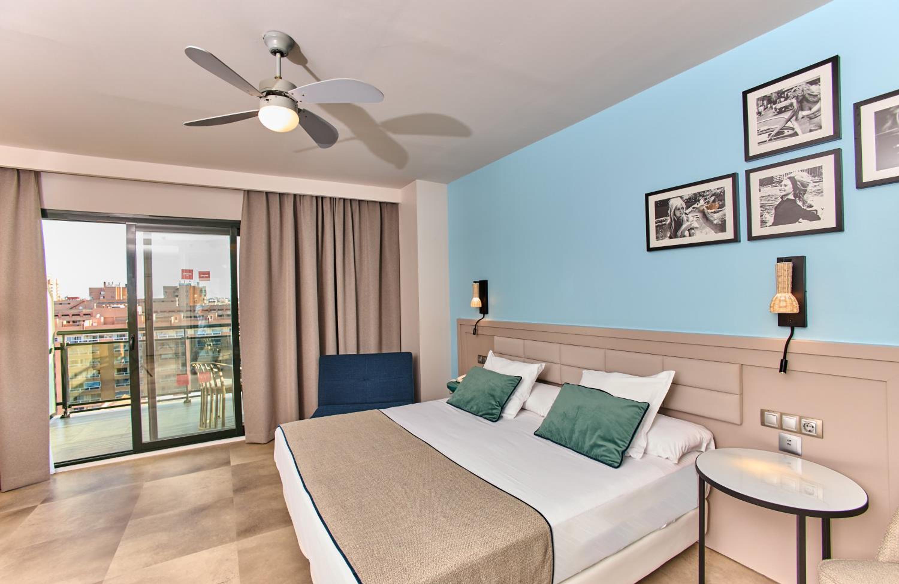 Superior Triple Room with Lateral Sea View