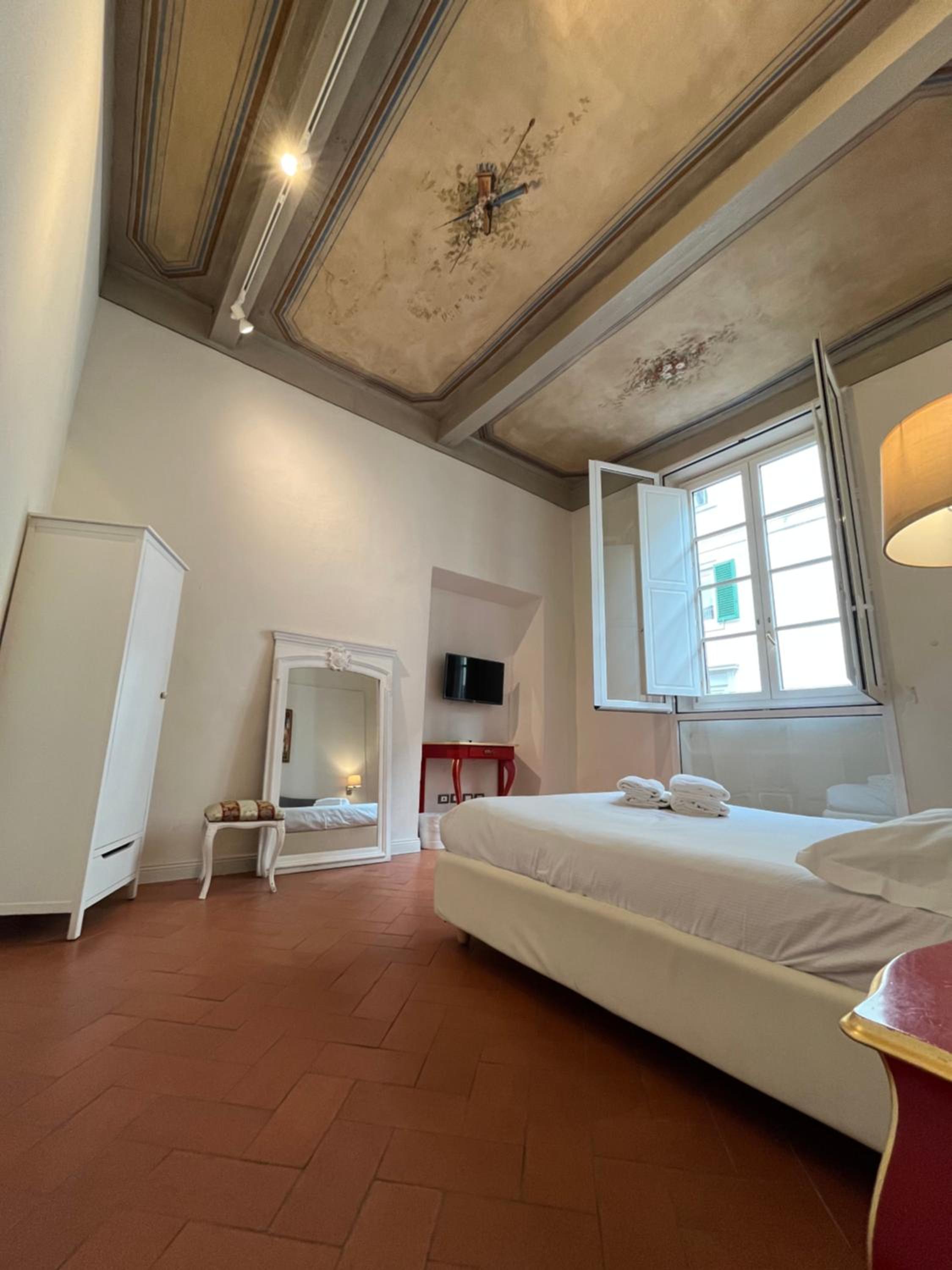 Double Room with Private External Bathroom photo 1