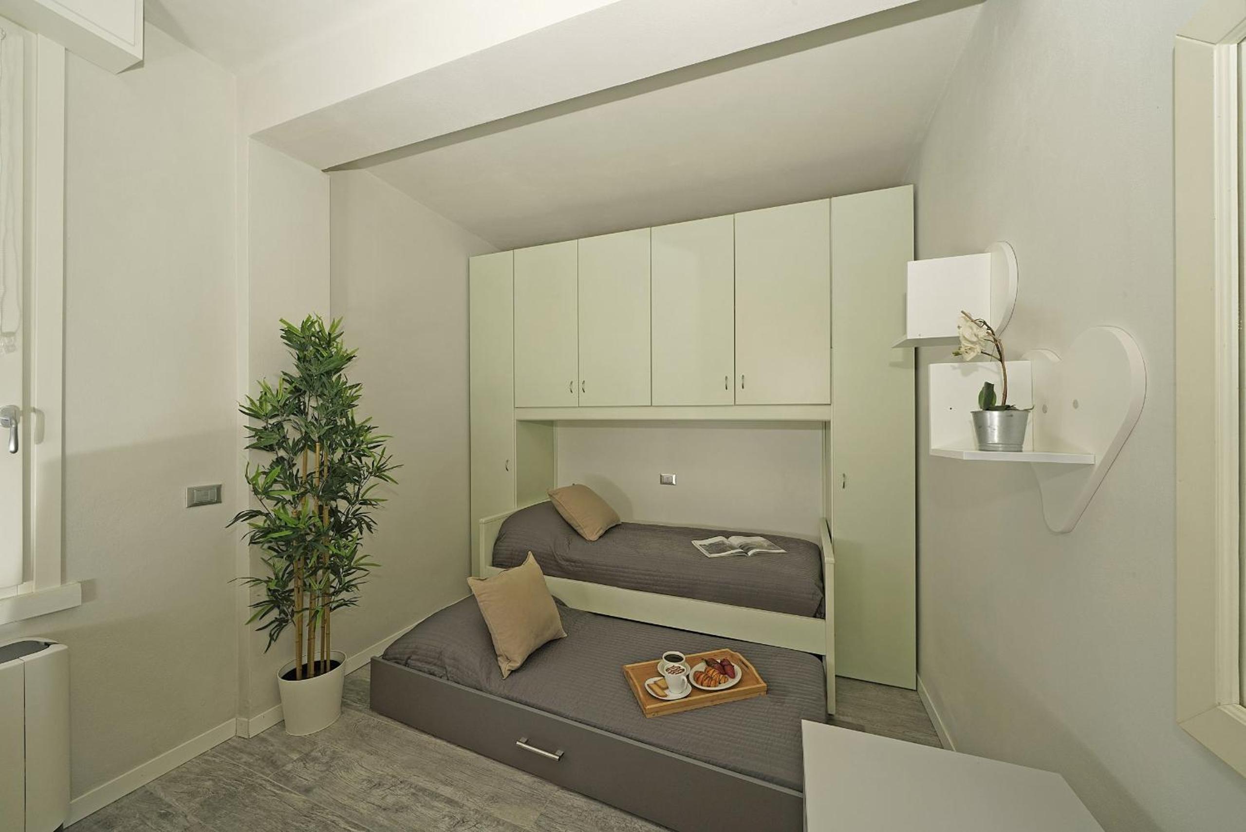 Apartment - Ground Floor photo 3