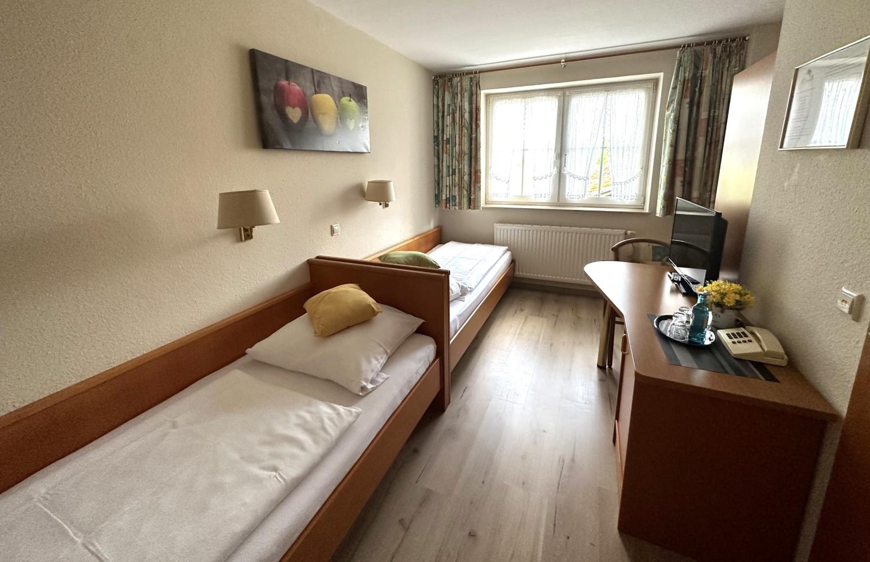 Single Room photo 2