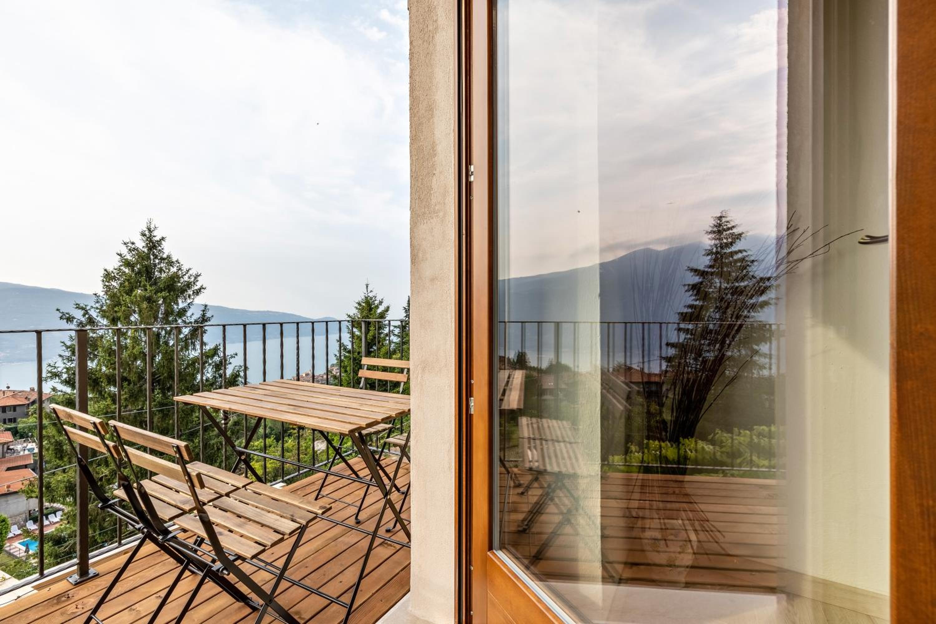 Superior One-Bedroom Apartment with Balcony photo 3