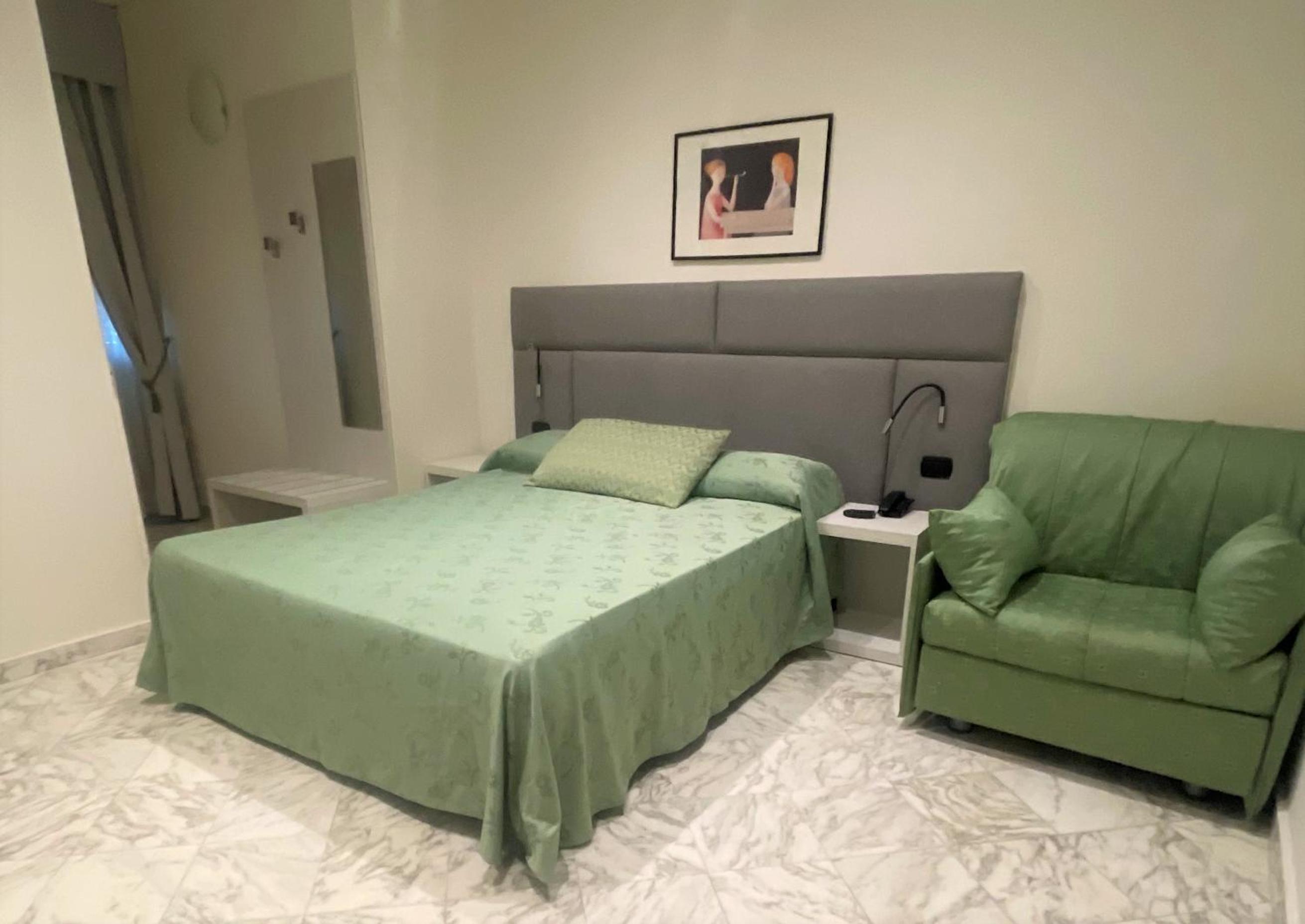 Triple Room photo 2