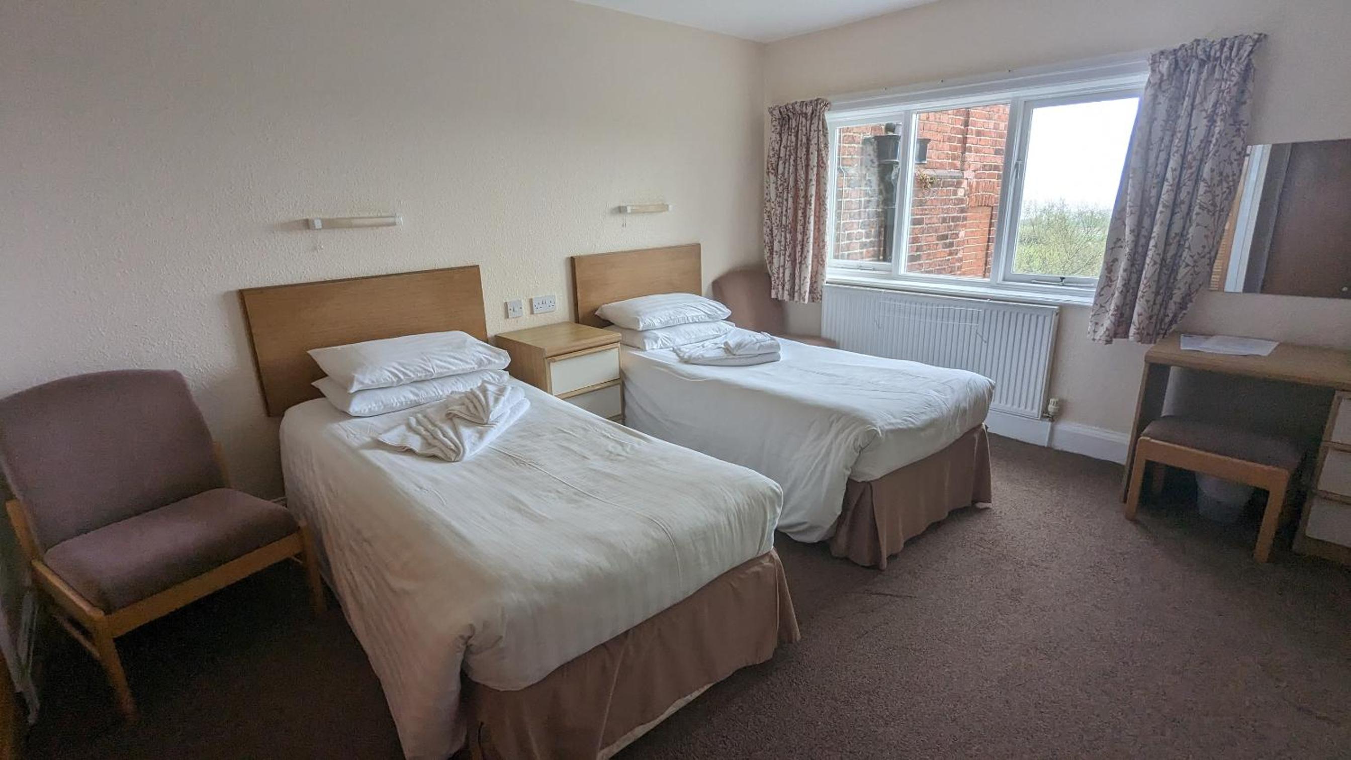Budget Twin Room photo 2